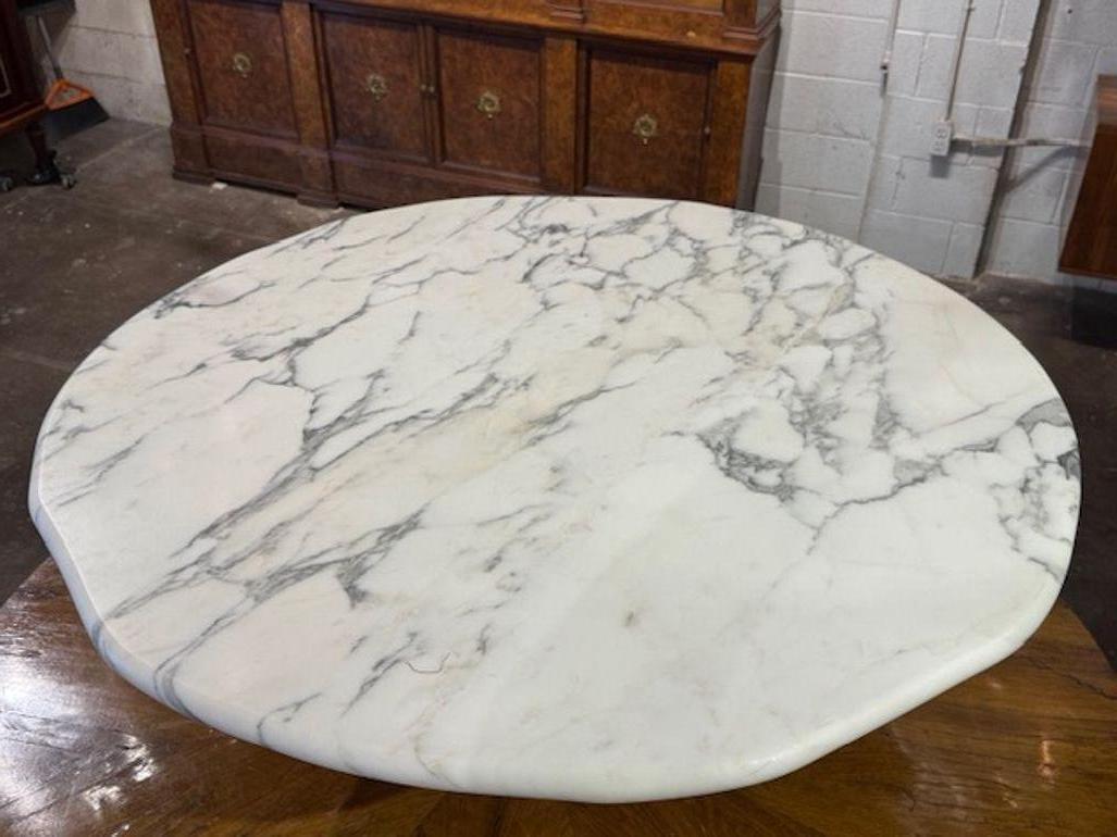Custom Italian Coffee Table with Marble Top and Steel Base Italiano en venta