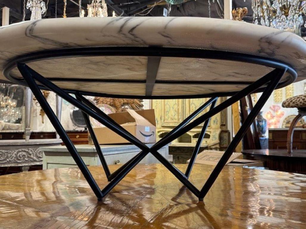 Custom Italian Coffee Table with Marble Top and Steel Base en Bueno estado para la venta en Dallas, TX