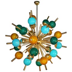 Maßgefertigter italienischer Sputnik-Kugel-Kronleuchter, grüner Türkis, Gold, Muranoglas, Messing