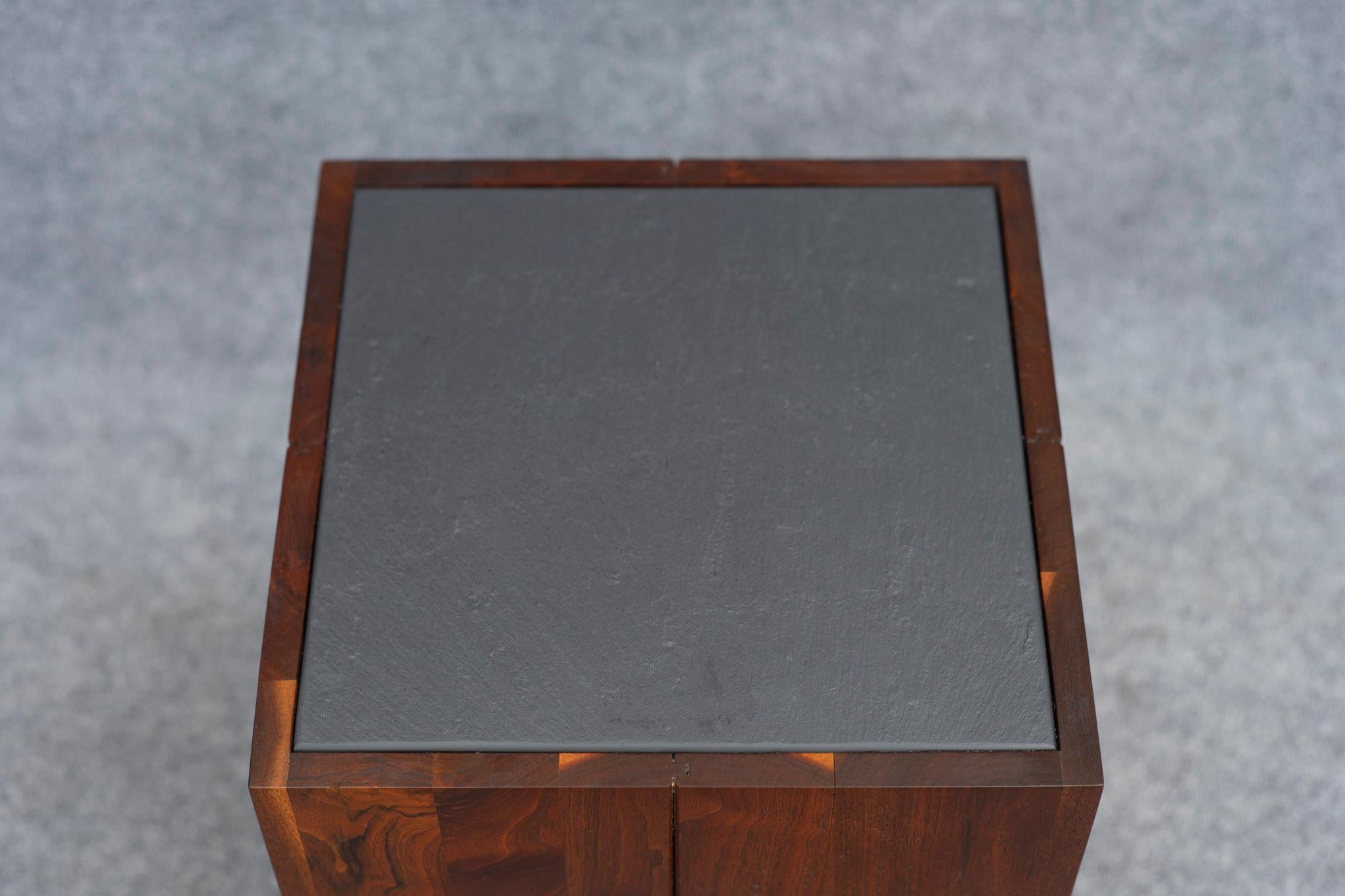 James Martin Studio Pedestal Side End Table American Black Walnut & Cleft Slate In Good Condition For Sale In Philadelphia, PA