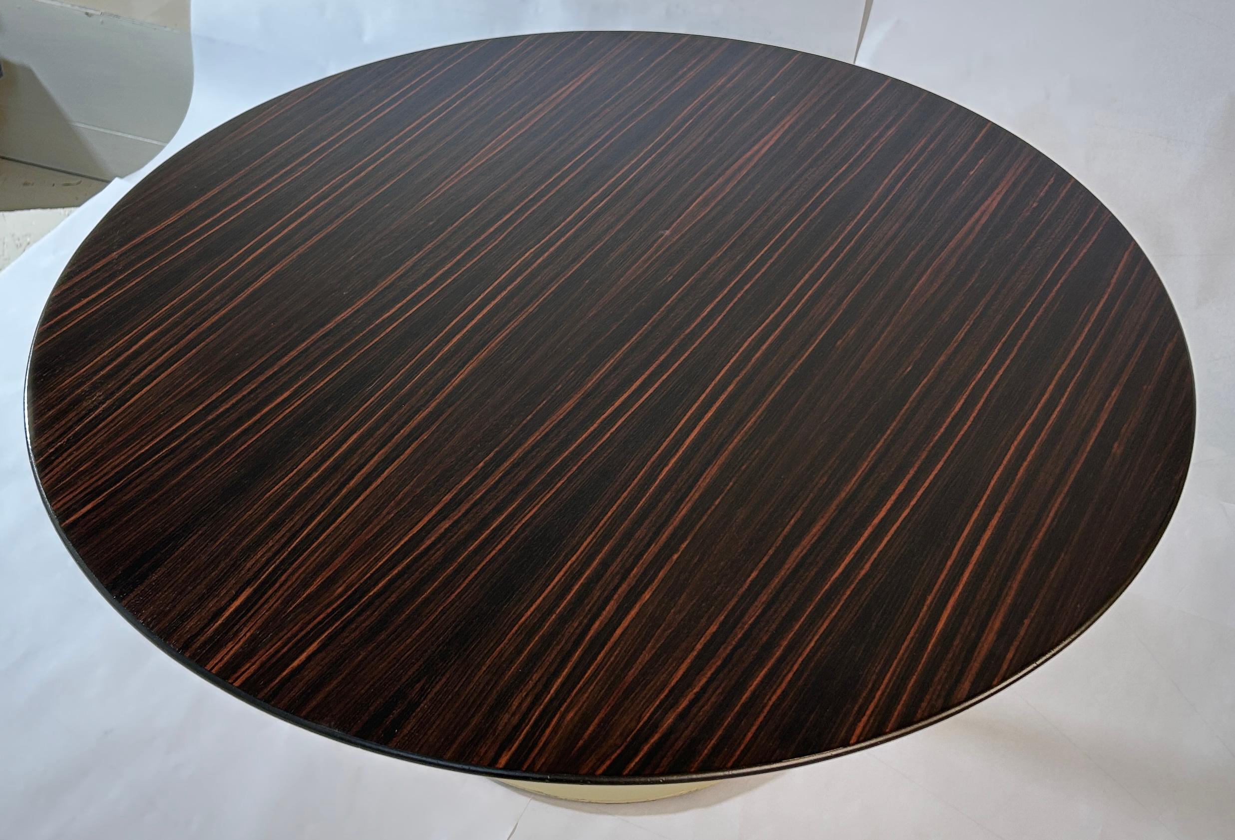 Américain Table basse en ébène fabriquée sur mesure par Knoll en vente
