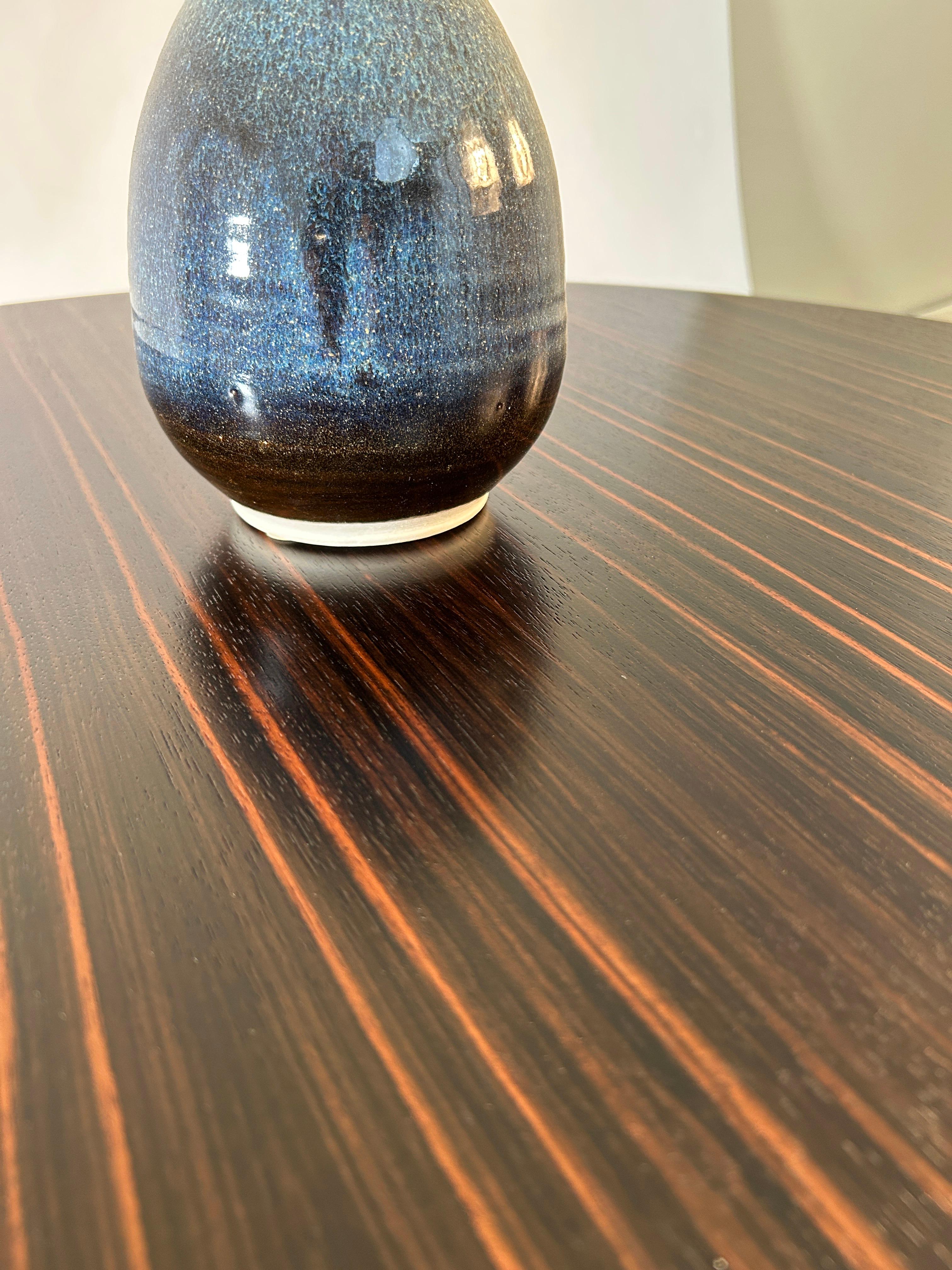 Aluminium Table basse en ébène fabriquée sur mesure par Knoll en vente