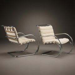 Custom Knoll MR Lounge Chairs in Wool by Ludwig Mies van der Rohe, Pair