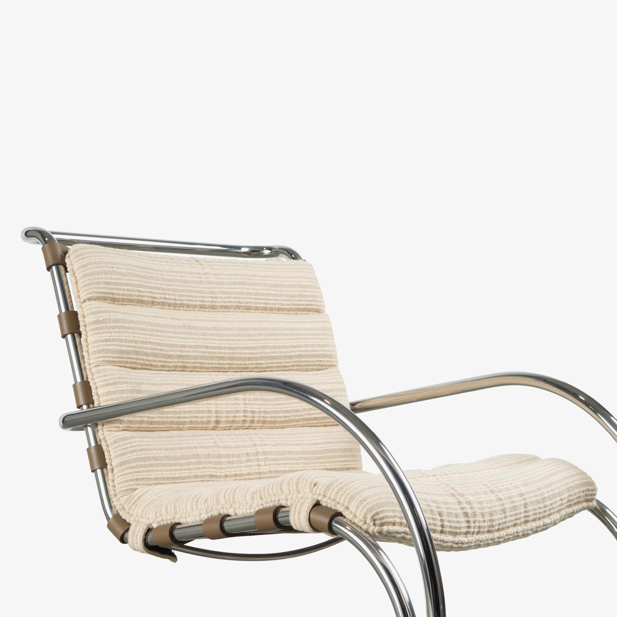 Chaises longues Knoll Lounge Chairs en laine par Ludwig Mies van der Rohe, deux par deux en vente 1