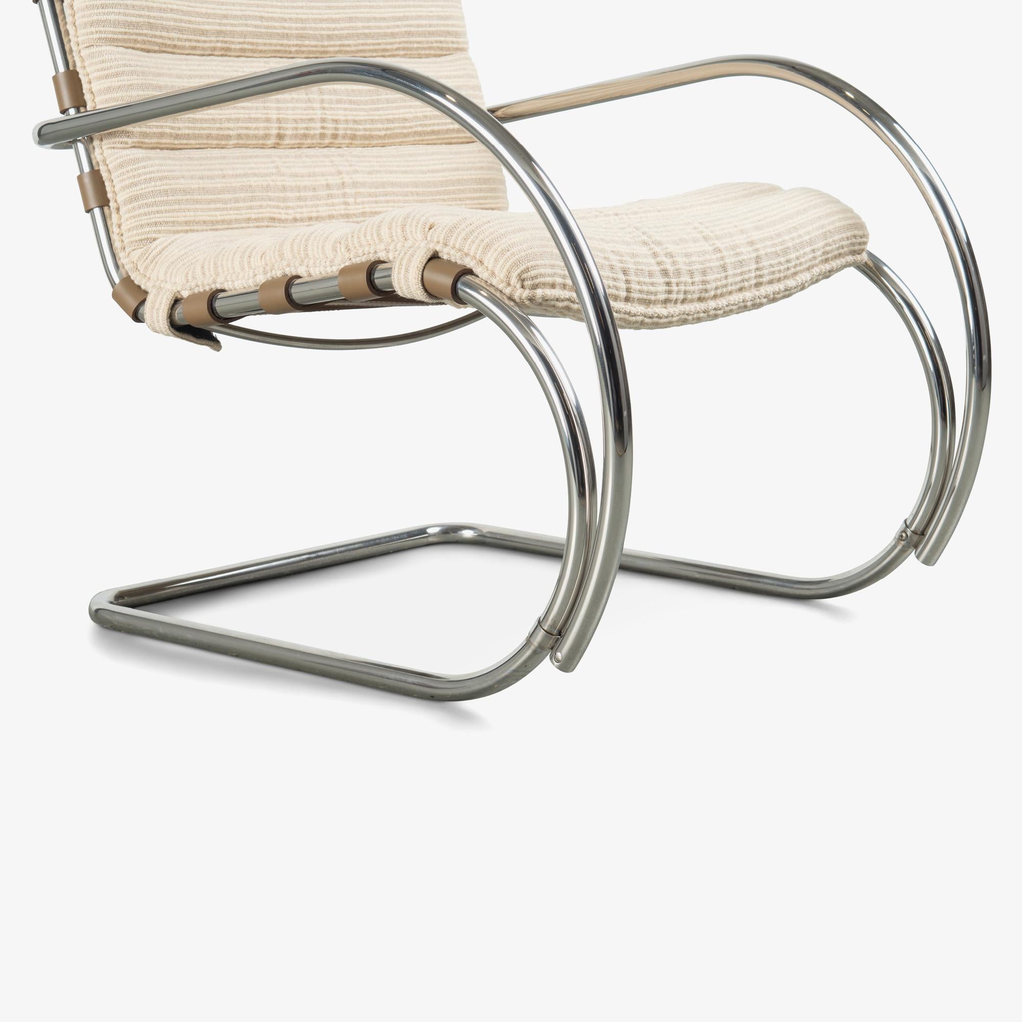Chaises longues Knoll Lounge Chairs en laine par Ludwig Mies van der Rohe, deux par deux en vente 2