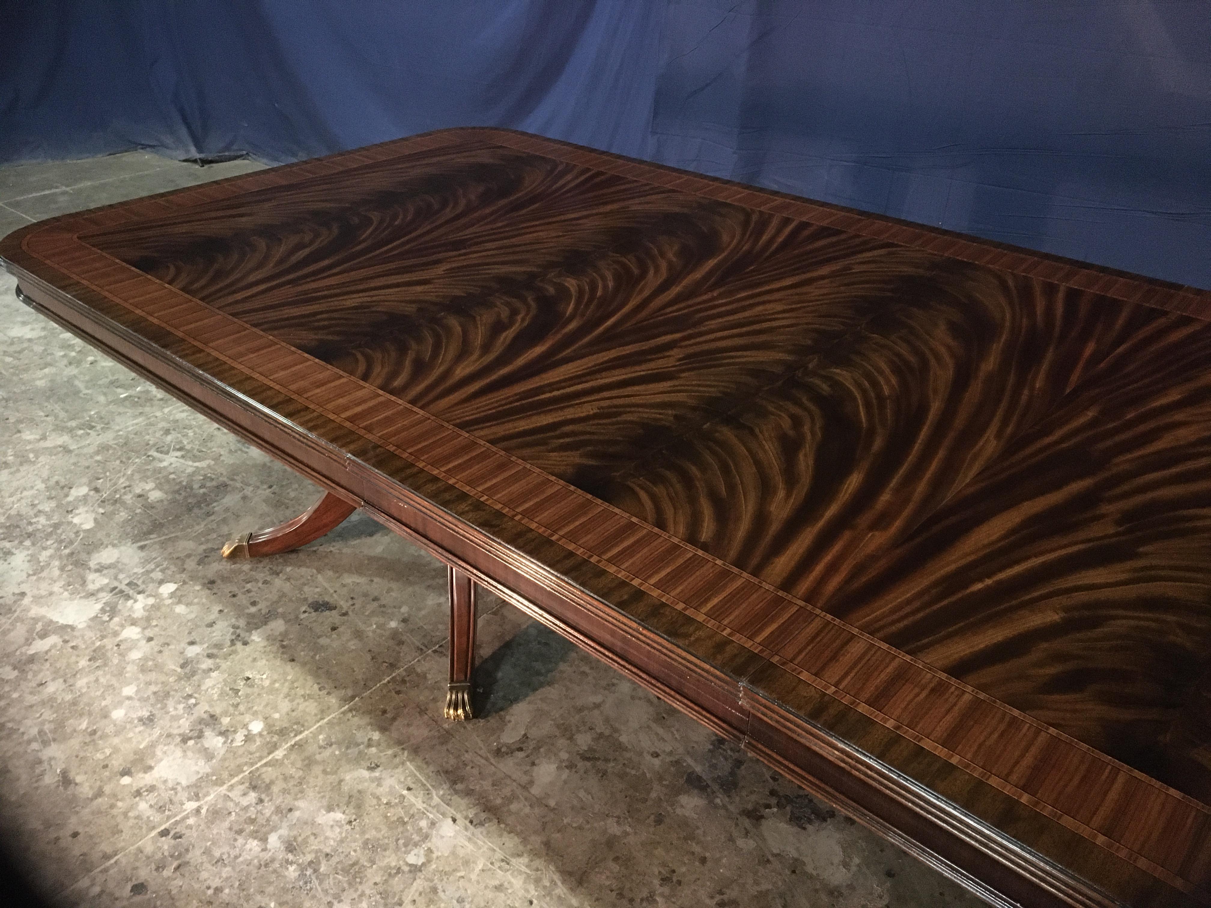 Sur mesure 20 ft. Grande table à manger de banquet en acajou par Leighton Hall en vente 1