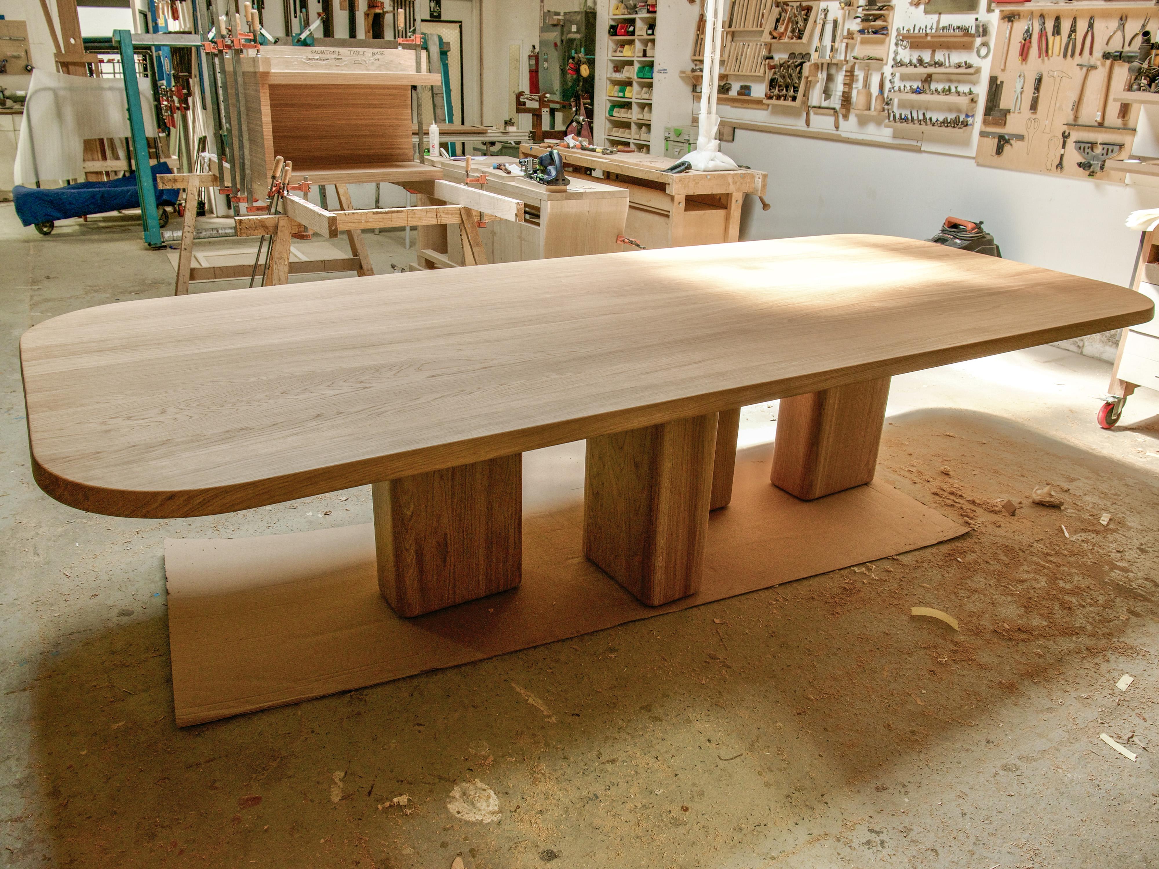 XXIe siècle et contemporain Custom Large Dining Table in White Oak en vente