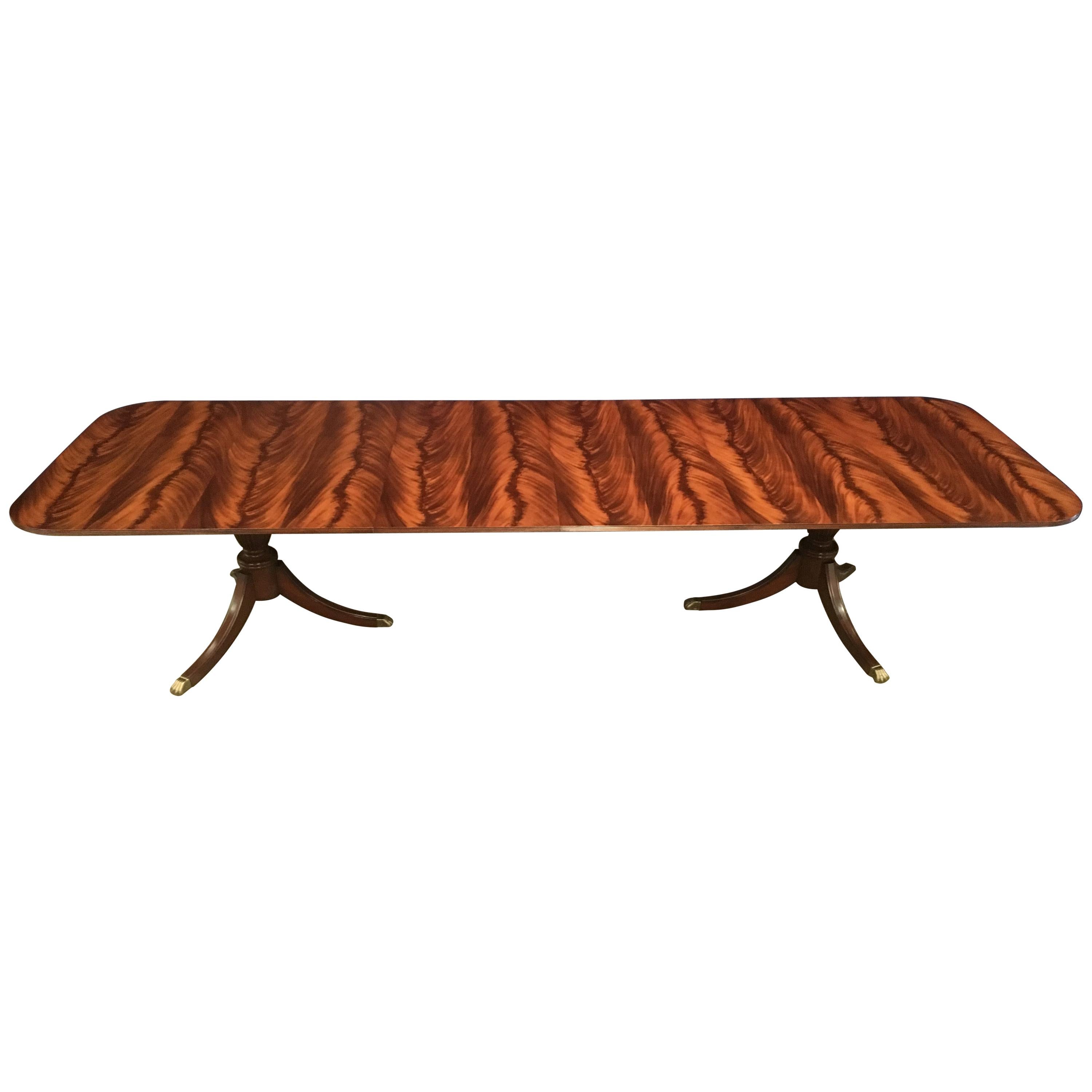 Custom Leighton Hall Traditional Mahogany Pedestal Dining Table For Sale