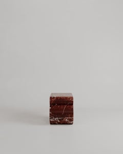 Taburete «Prae» de mármol Rosso Lepanto, edición limitada personalizada, diseñado por Esther Knopfler