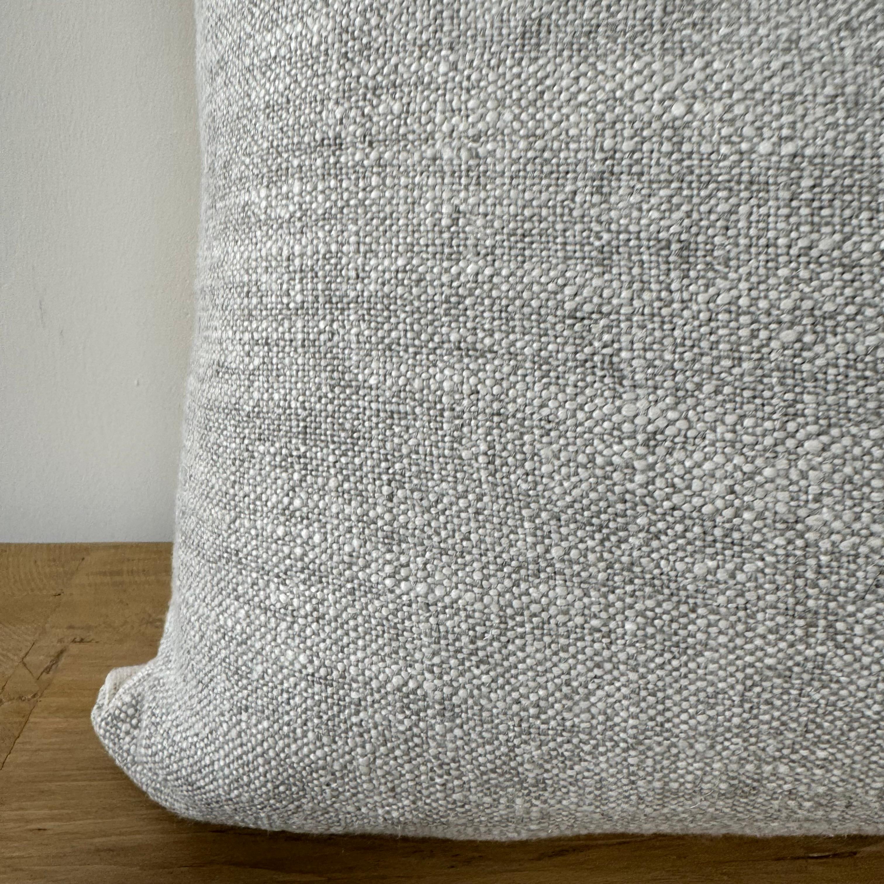 XX secolo Cuscino lombare in lino personalizzato con inserto in piuma d'oca in vendita