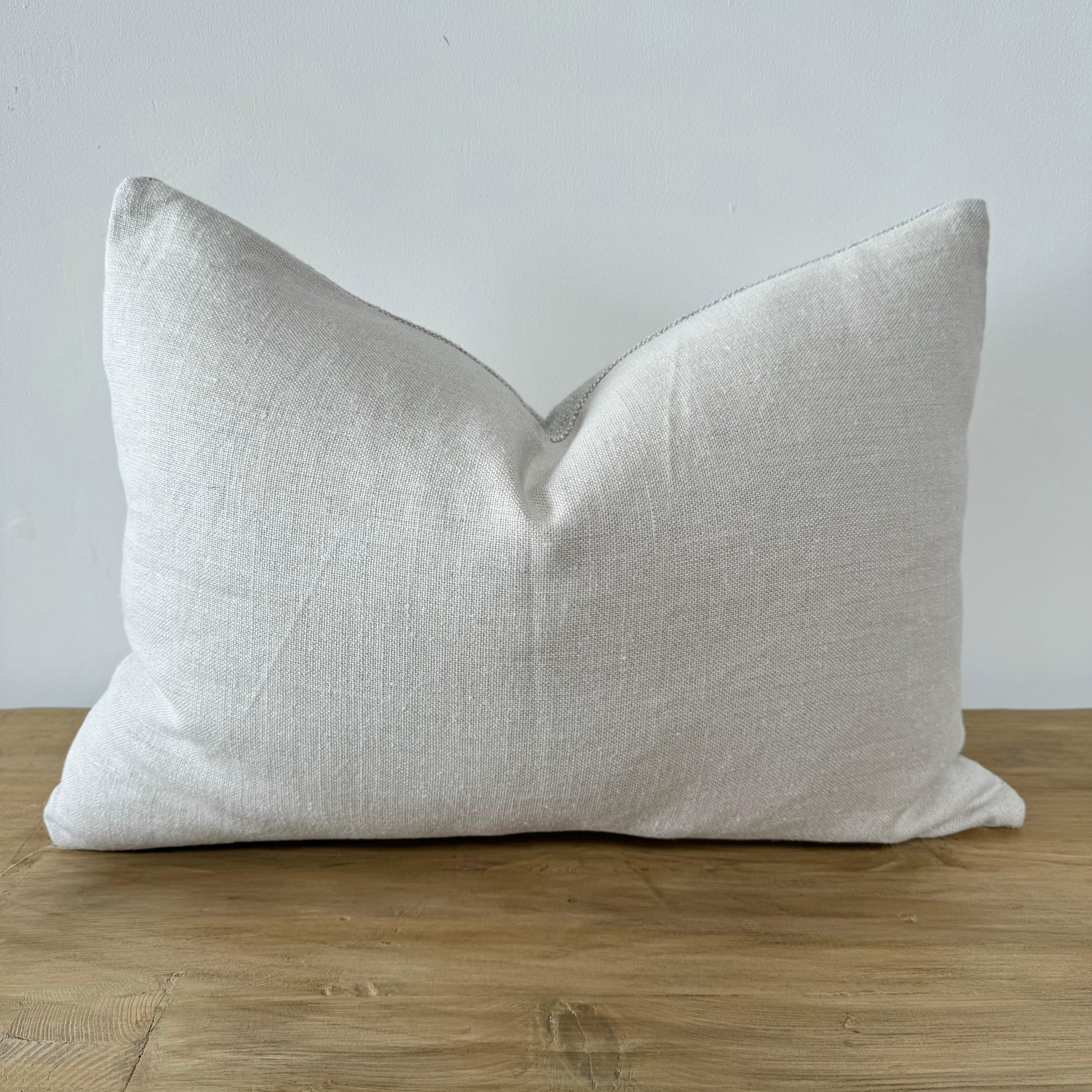 Cuscino lombare in lino personalizzato con inserto in piuma d'oca in vendita 2