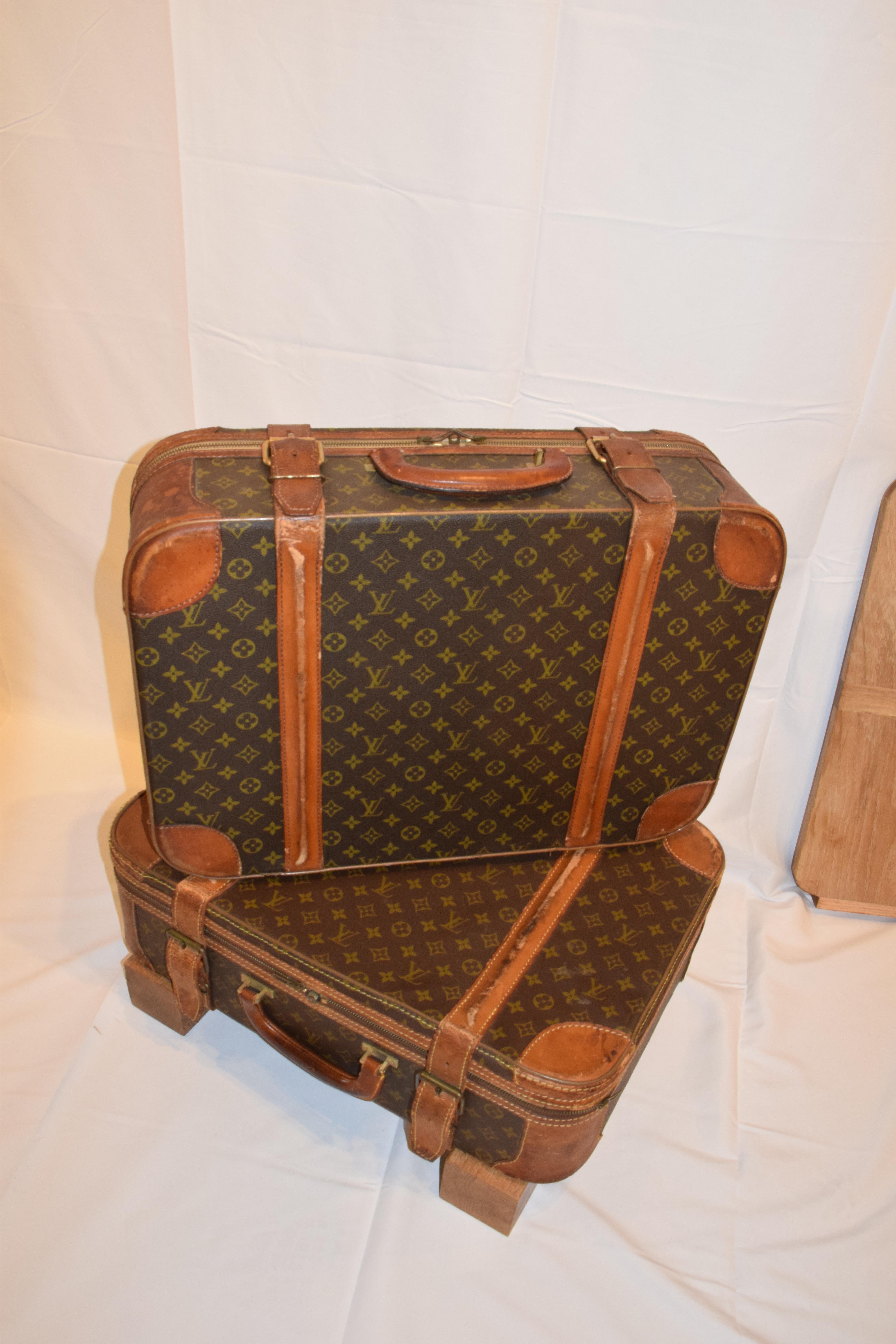 Custom Louis Vuitton Luggage Table 5