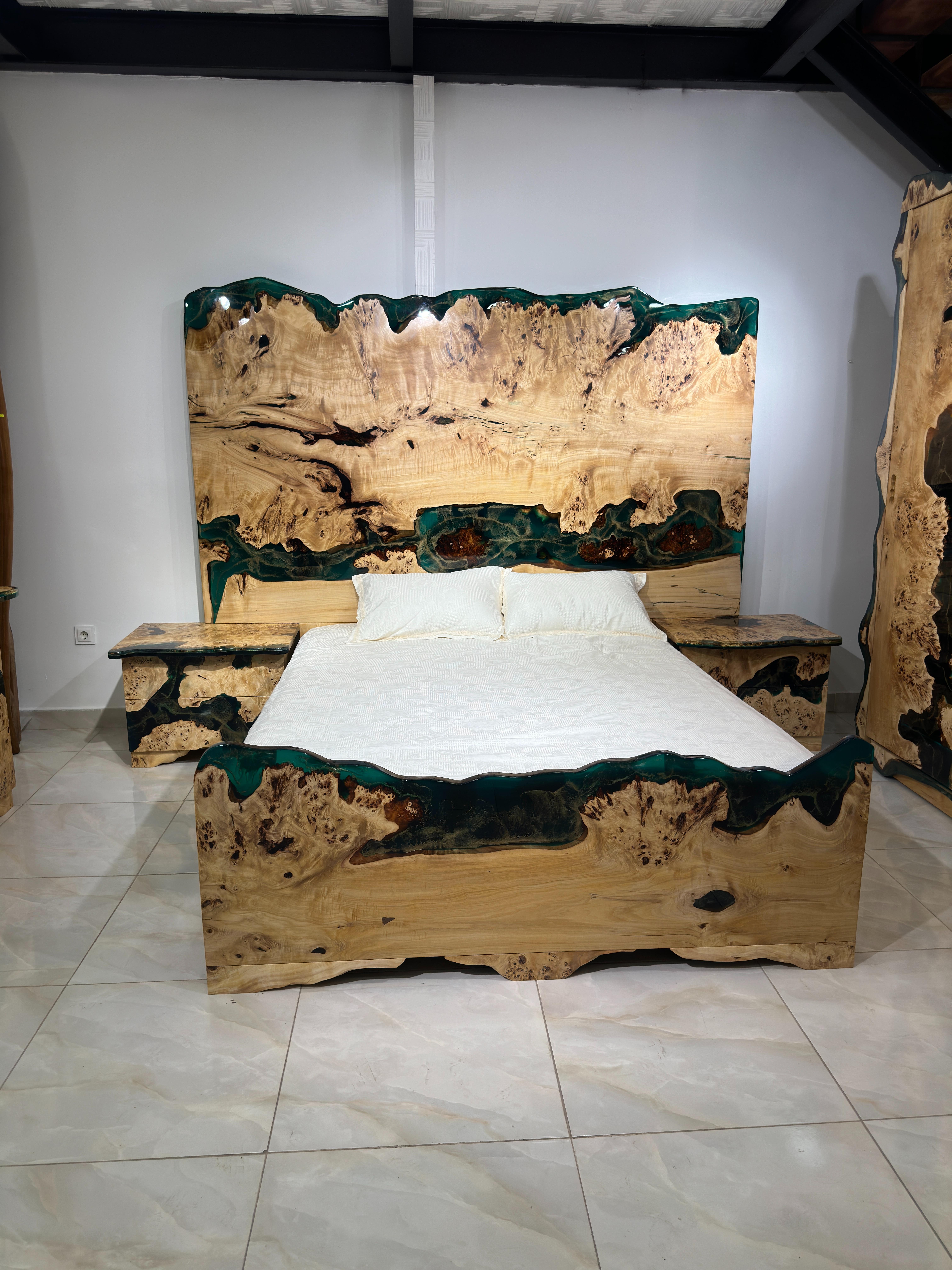 Custom Luxury Natural Wood Epoxy Bedroom Set For Sale 7
