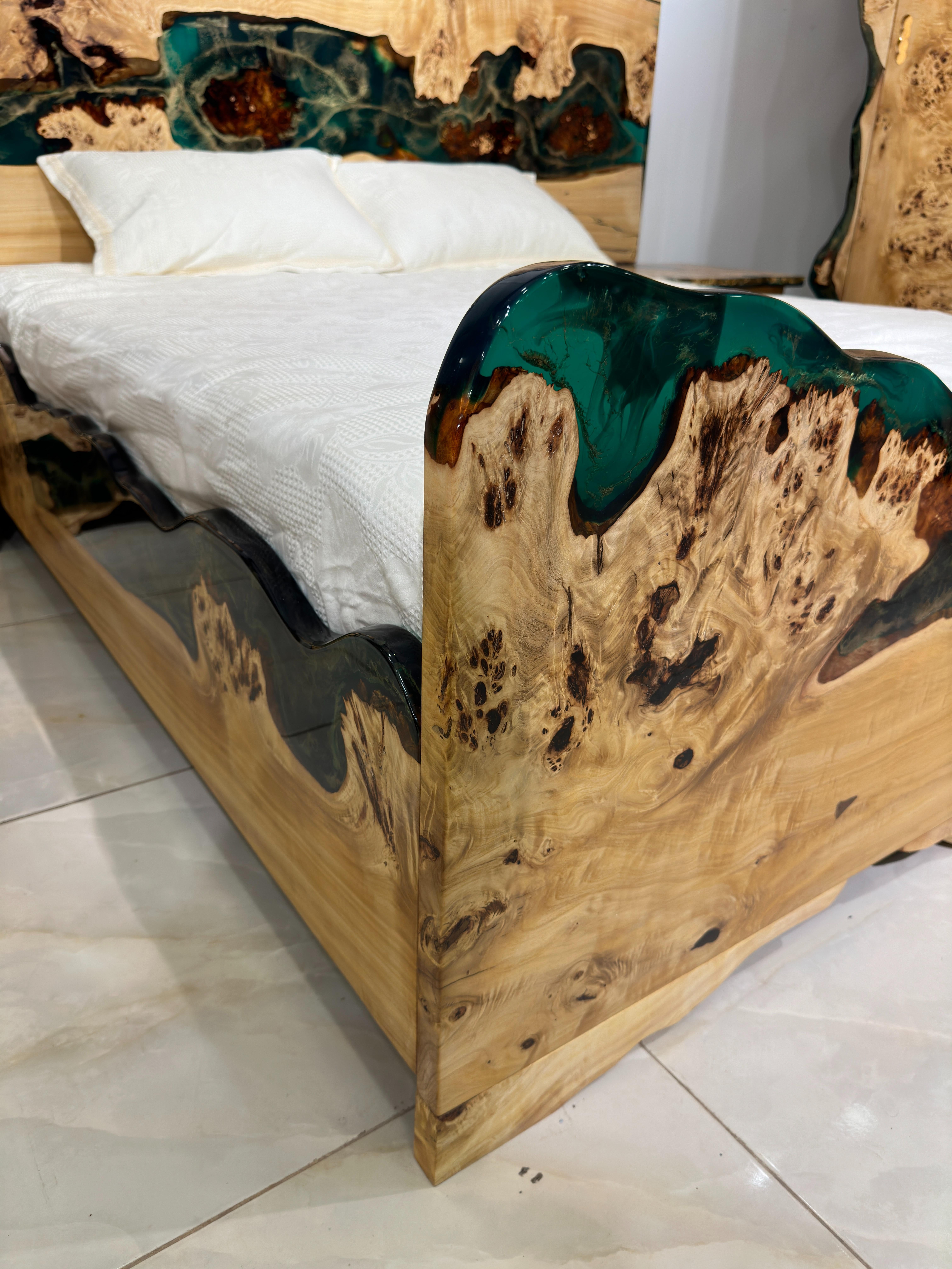 Contemporary Custom Luxury Natural Wood Epoxy Bedroom Set For Sale