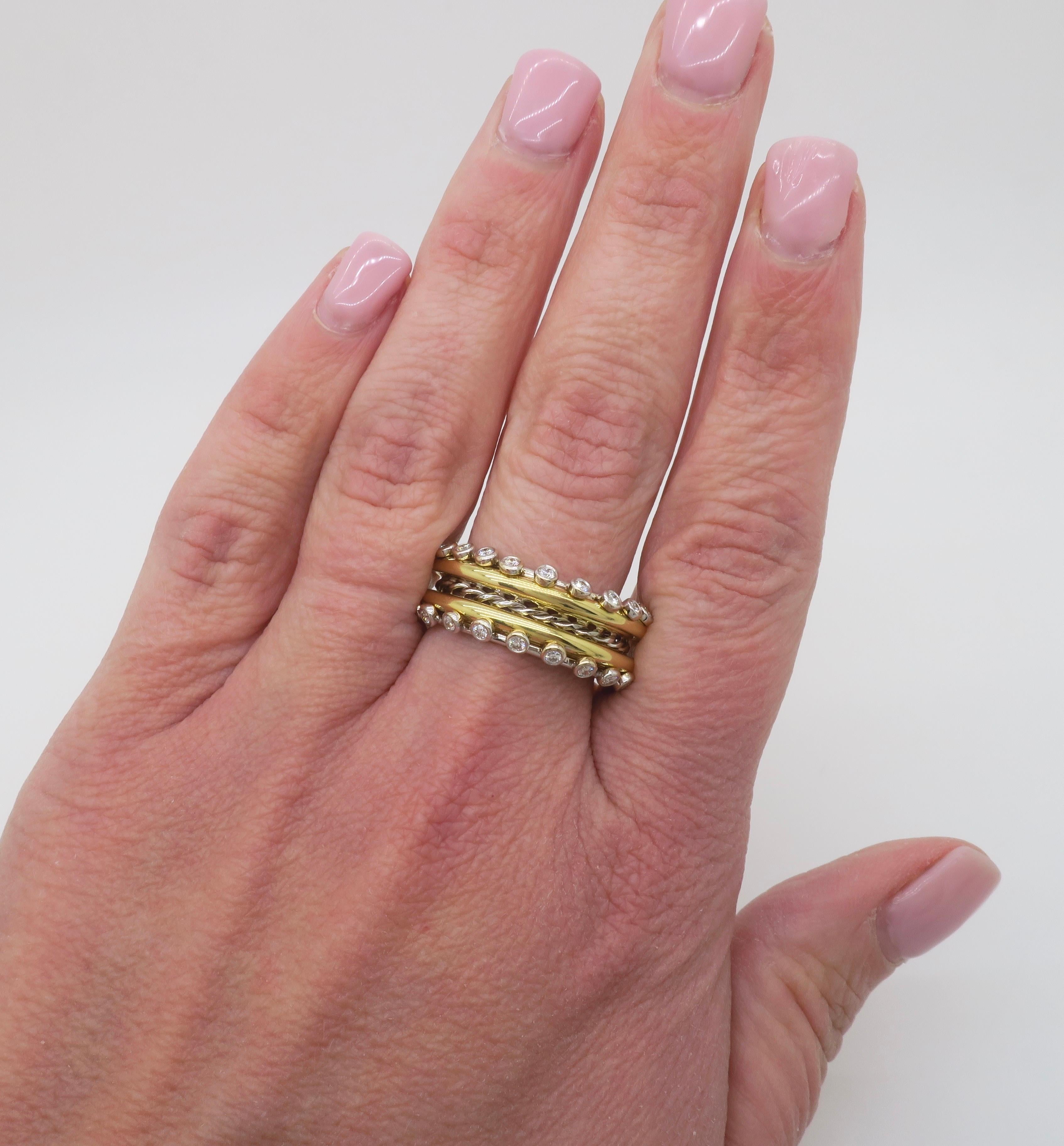 Maßgefertigter Ring aus 18k & 22k Weiß- und Gelbgold, besetzt mit Diamanten im Brillantschliff. 

Diamant Karat Gewicht: 1.40CTW
Diamant-Schliff: Diamanten im runden Brillantschliff
Farbe: E-G
Klarheit: VS1-SI1
Metall: 18K & 22K Weiß- & Gelbgold