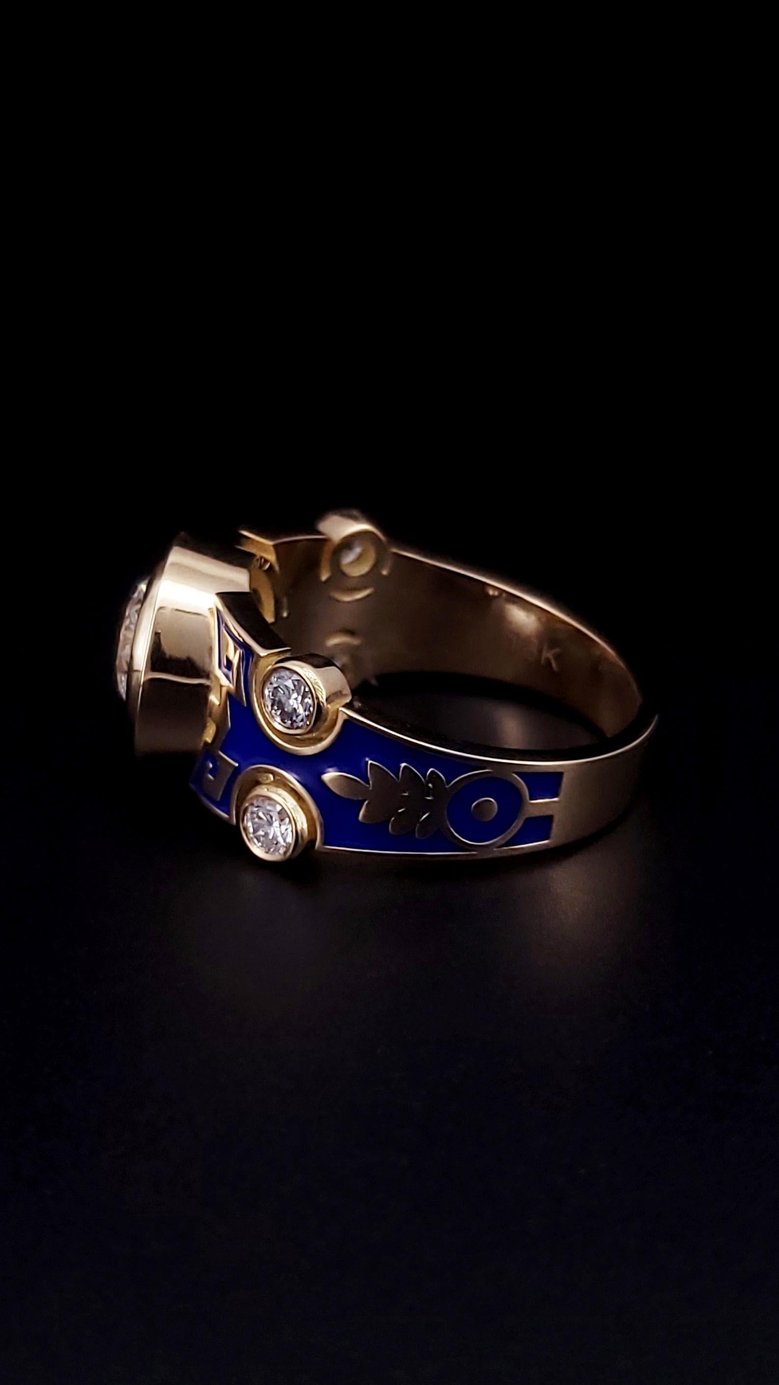 Bague sur mesure en or 18 carats, émail bleu et diamants Pour hommes en vente