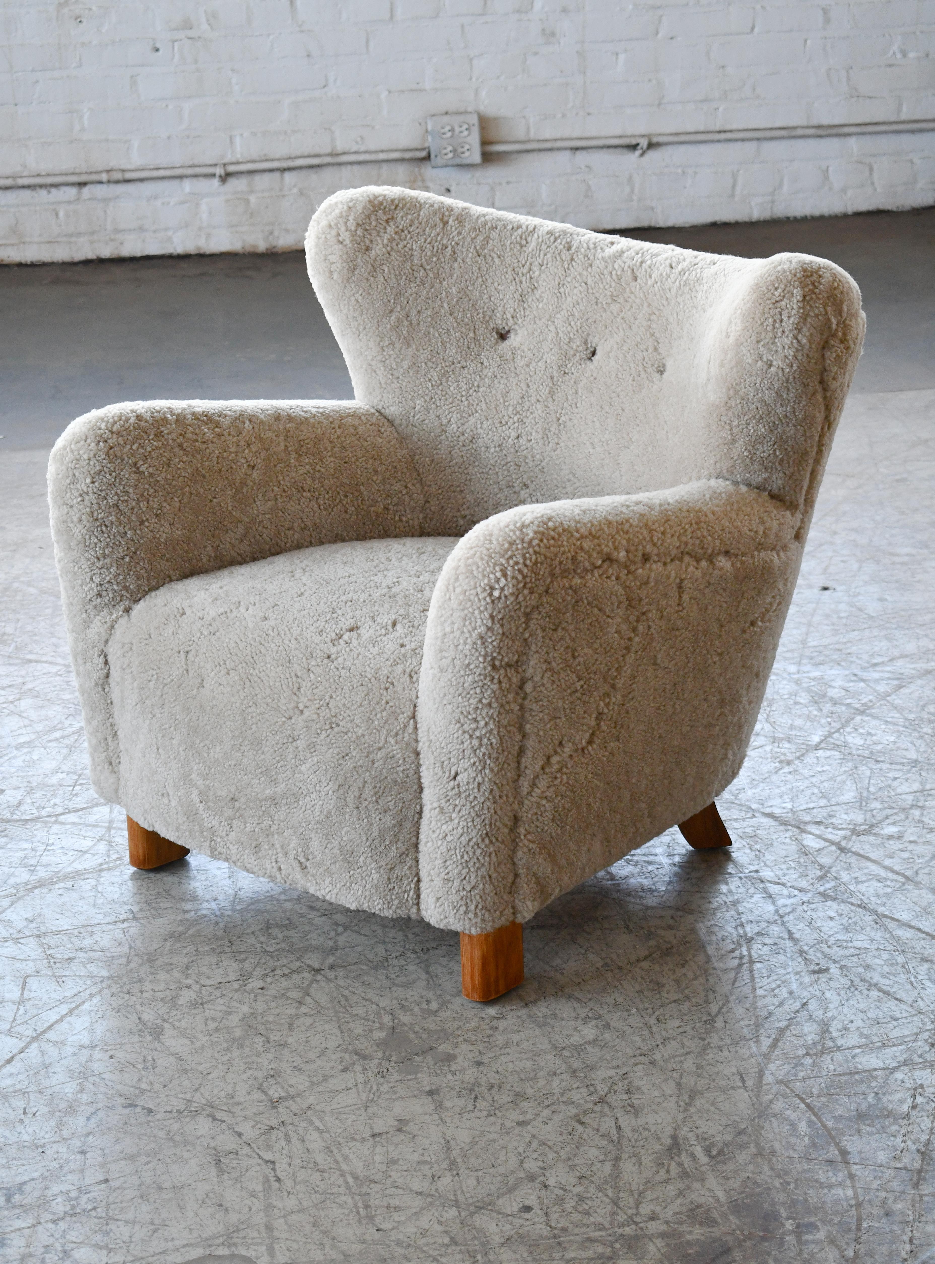 Mid-Century Modern Custom Made 1940's Style Lounge Chair Upholstered in Beige Sheepskin Shearling For Sale