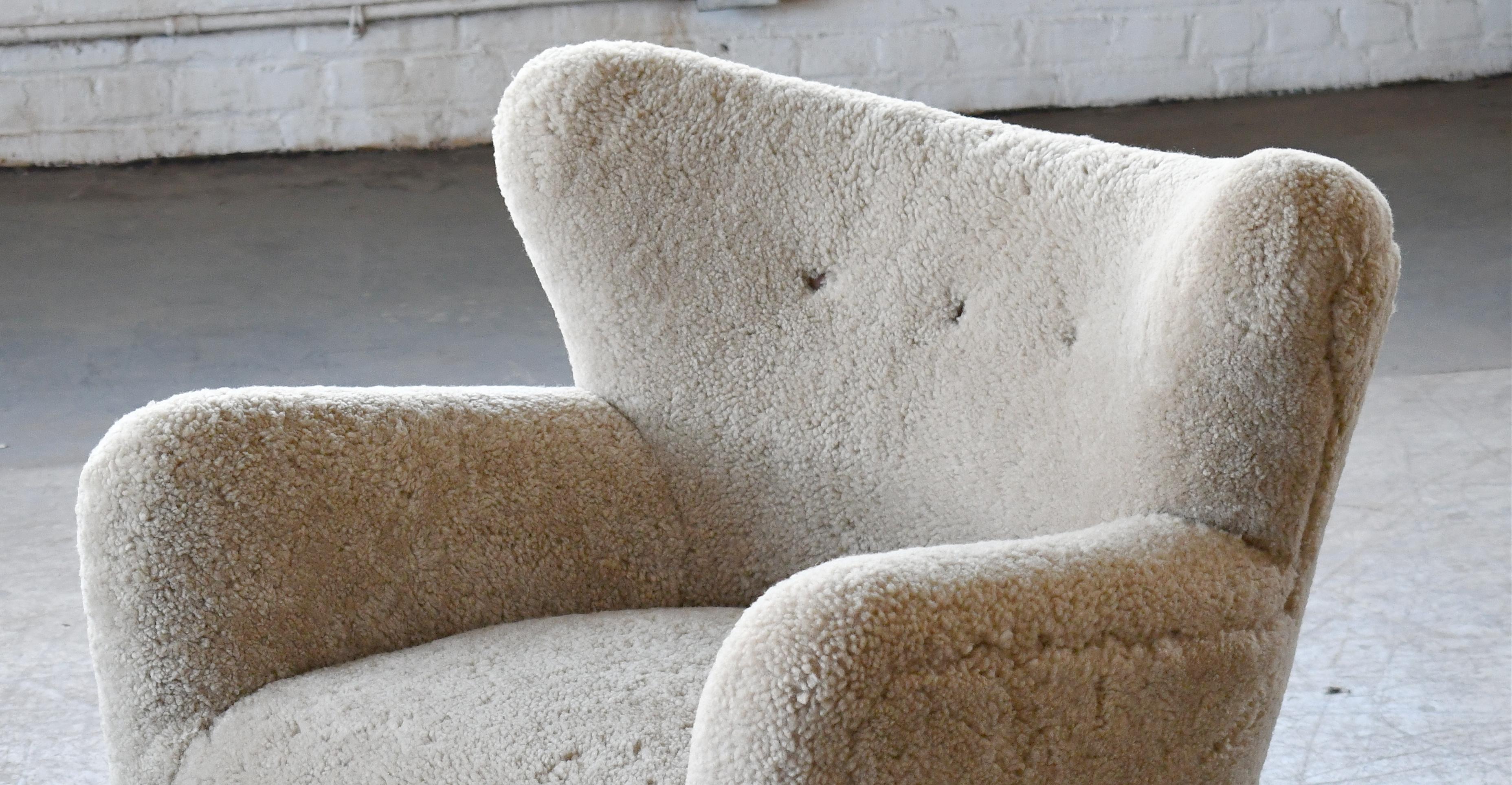 Mid-Century Modern Custom Made 1940's Style Lounge Chair Upholstered in Beige Sheepskin Shearling For Sale