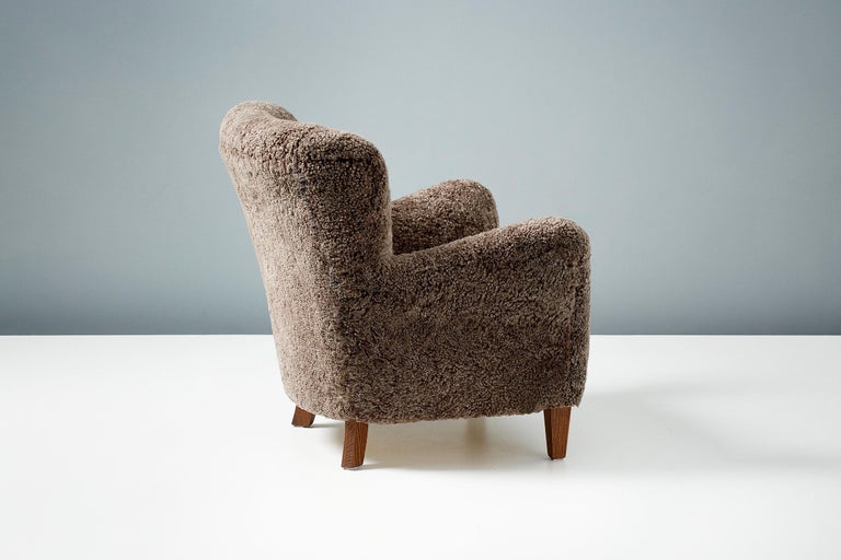 Custom Made 1940s Style Sheepskin Lounge Chairs For Sale 2
