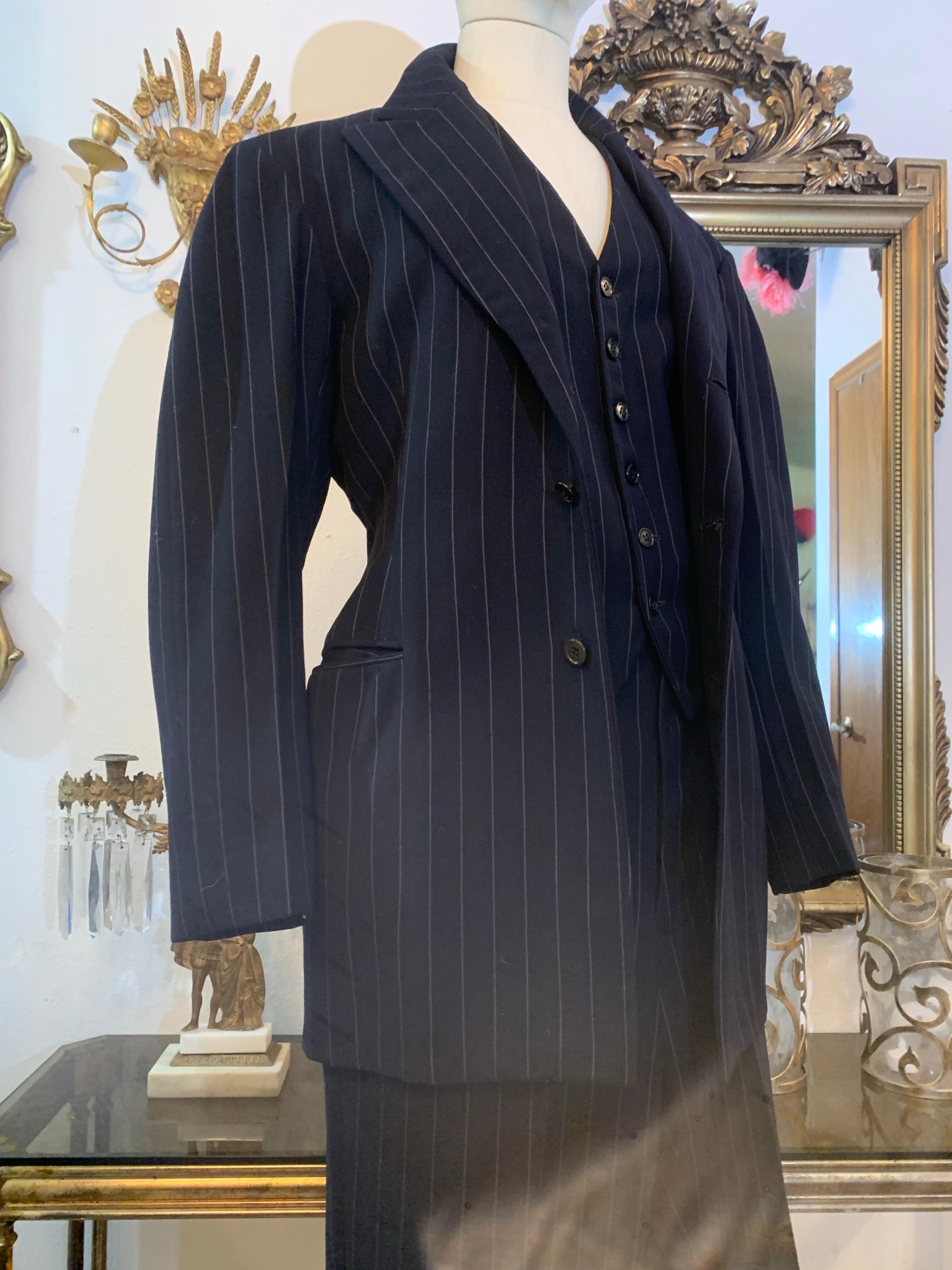 Custom-Made 1947 Pinstripe Black Wool Dandy Style Men's Wear 3-Piece Suit For Sale 7