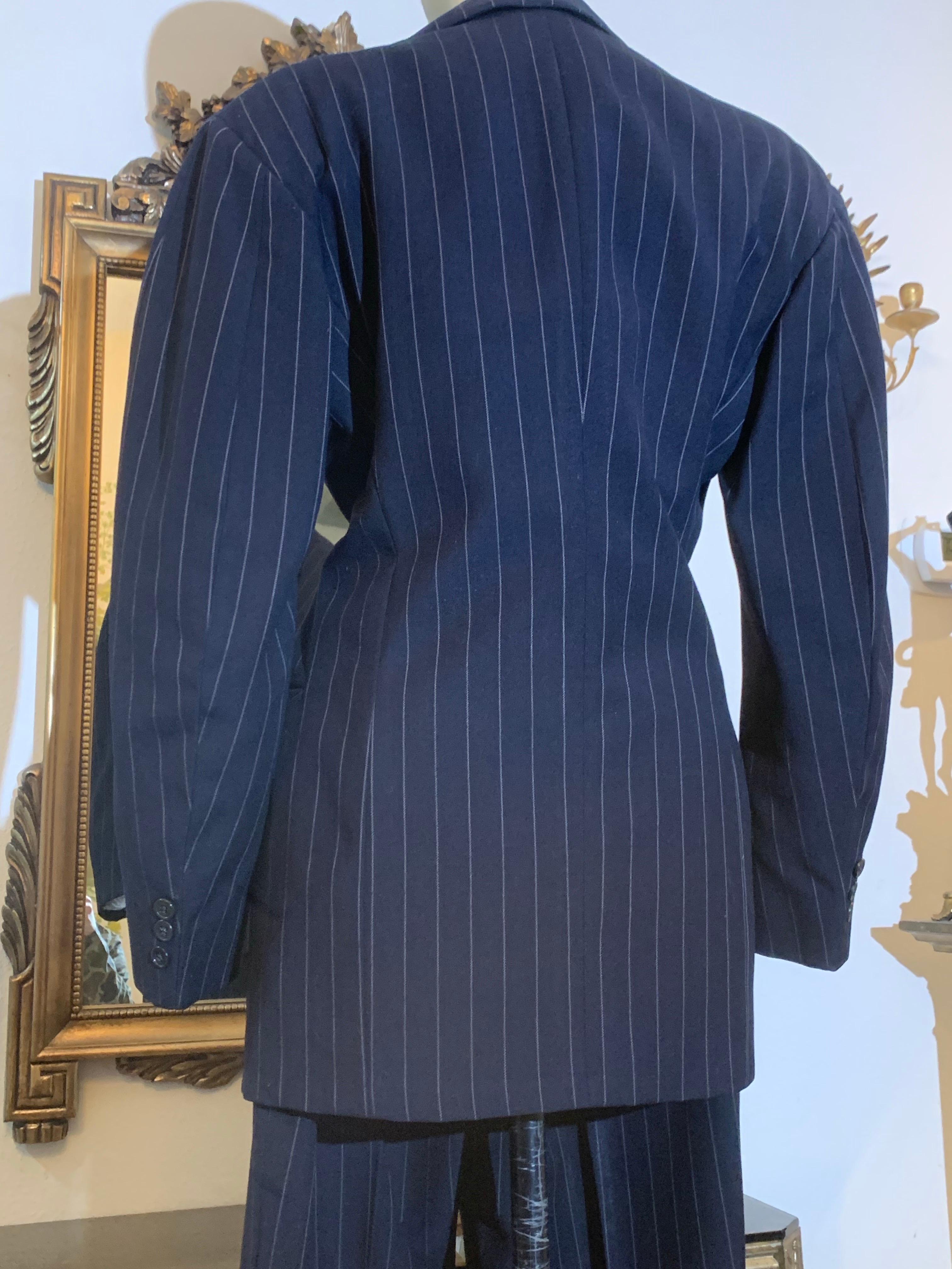 Custom-Made 1947 Pinstripe Black Wool Dandy Style Men's Wear 3-Piece Suit For Sale 11