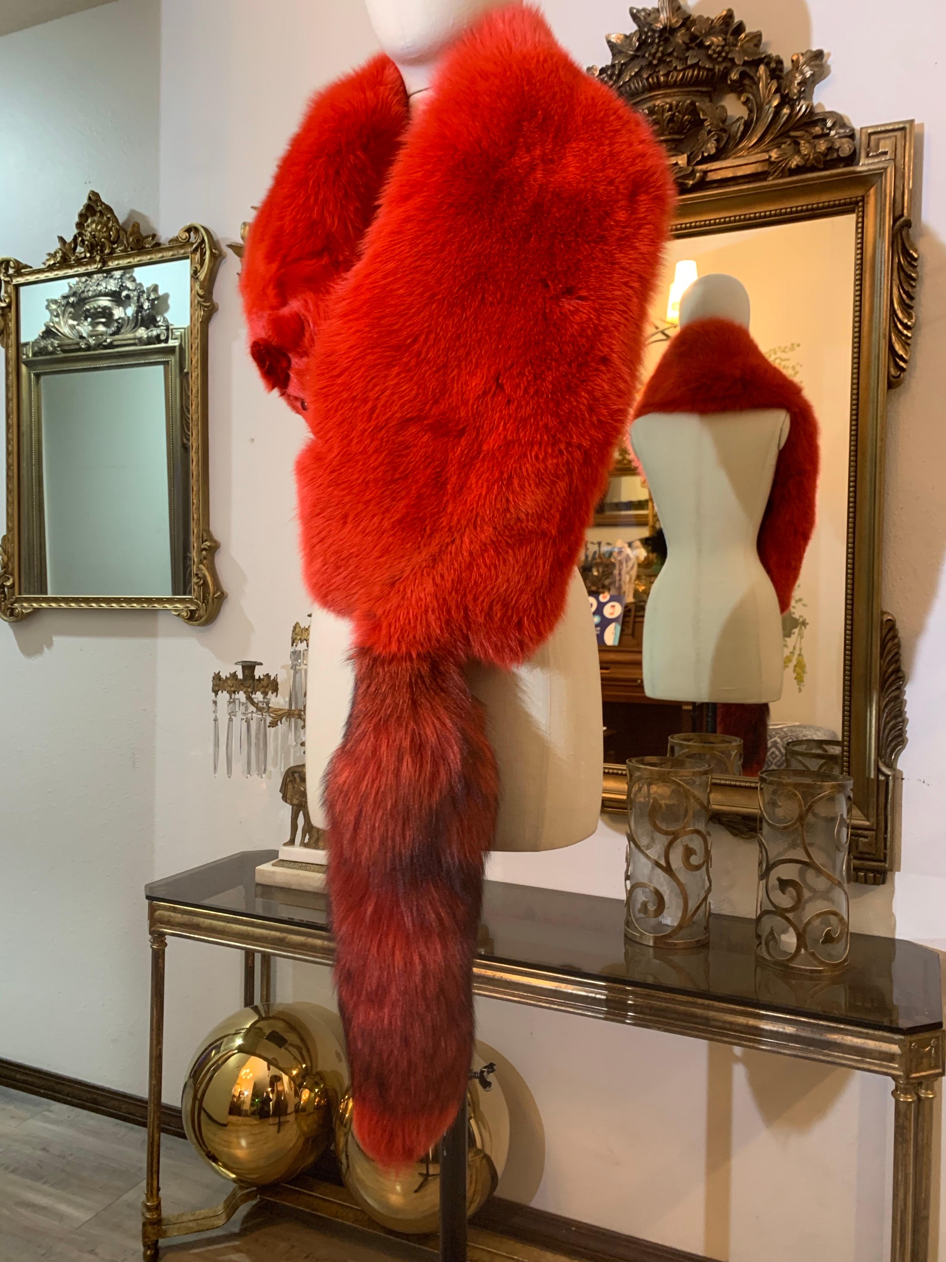 Custom-Made 1990s Valentino Large Red Dyed Full-Body Fox Fur Fling In Excellent Condition For Sale In Gresham, OR
