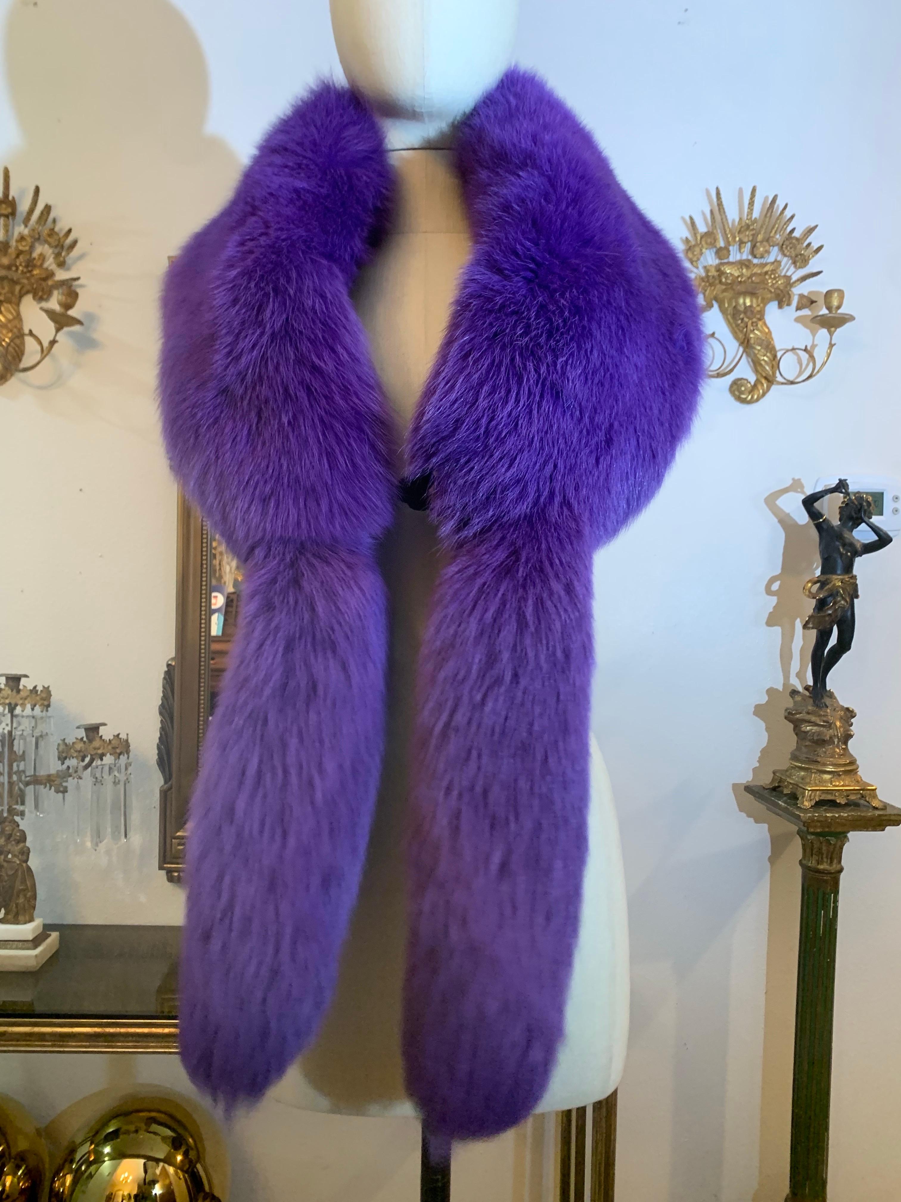 Custom-Made 1990s Valentino Large Regal Purple Dyed Fox Fur Fling w Fox Tails 5