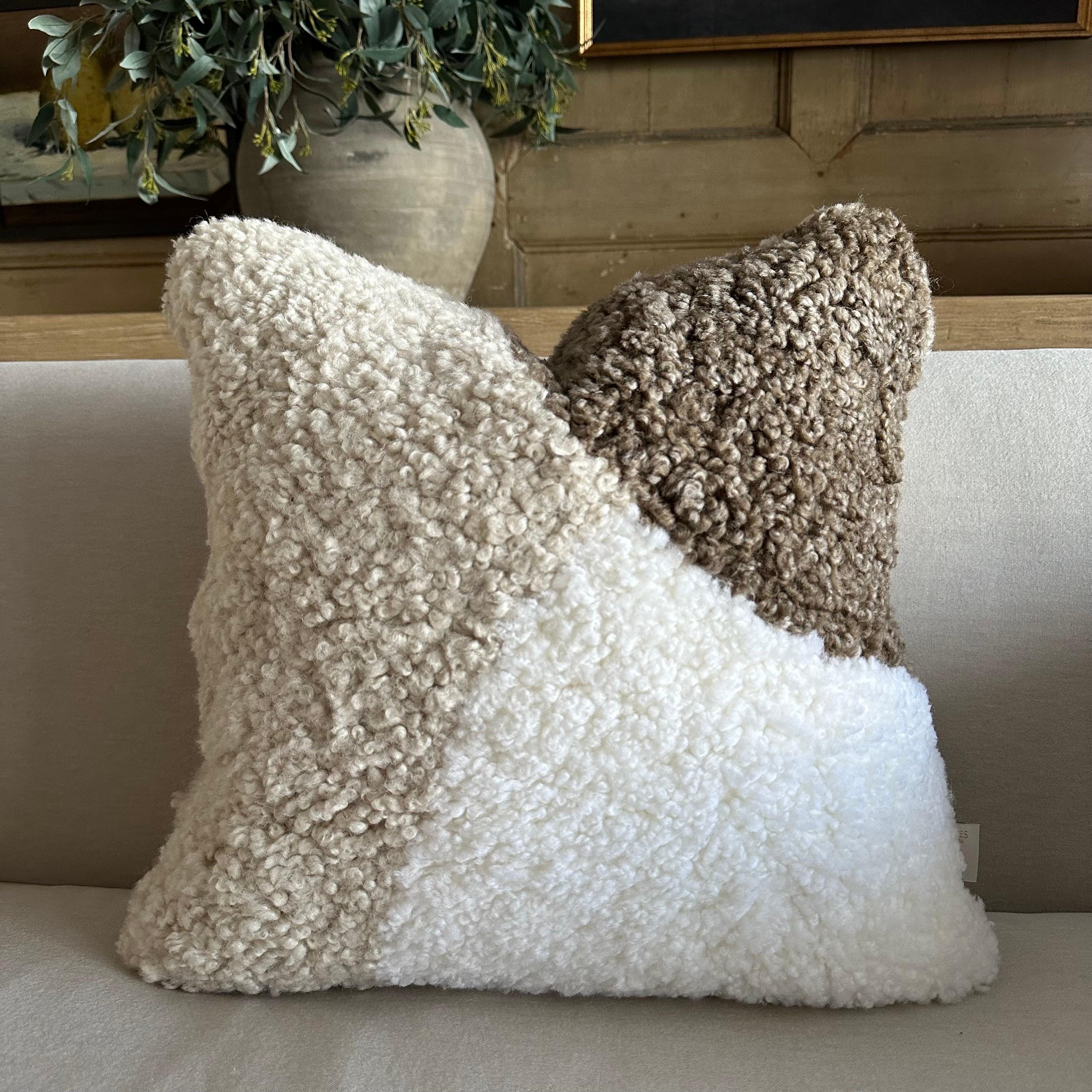 100% pure New Zealand Sheepskin pillow
Size: 18