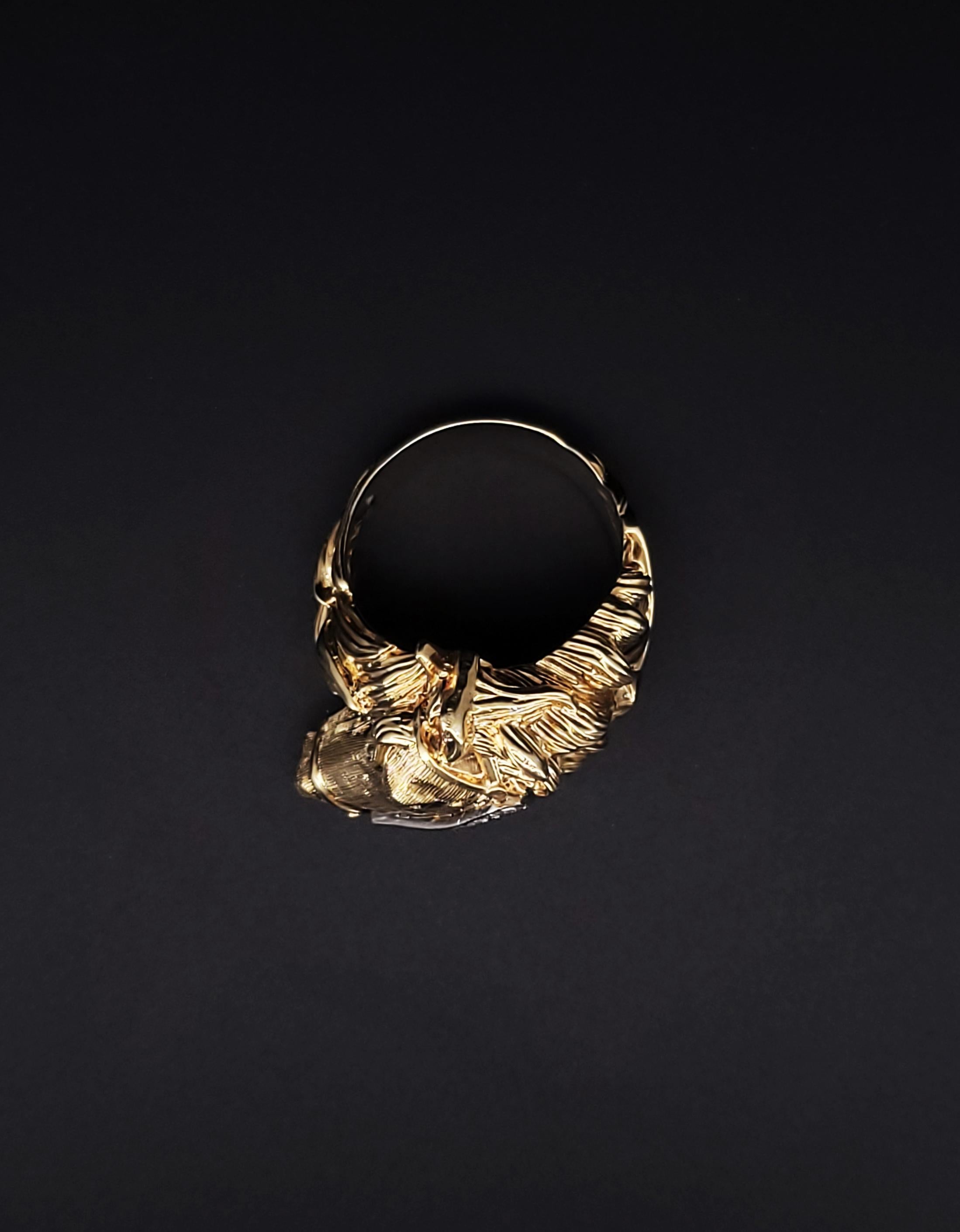 Custom Made Antique Horse Ring in 14k Gold and VS G Diamonds For Sale 1