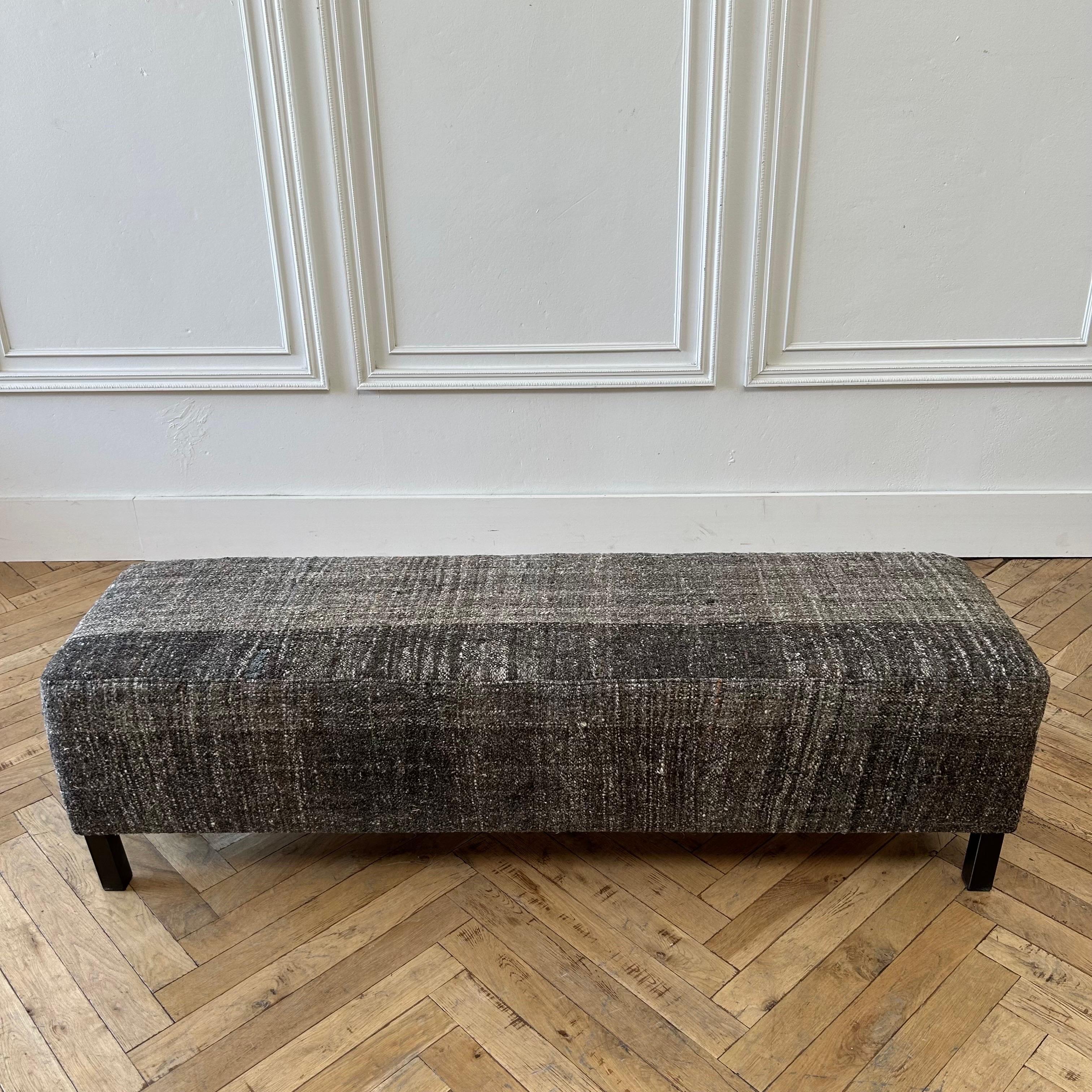 Tapis de cocktail ottoman turc ancien fabriqué sur mesure en vente 1