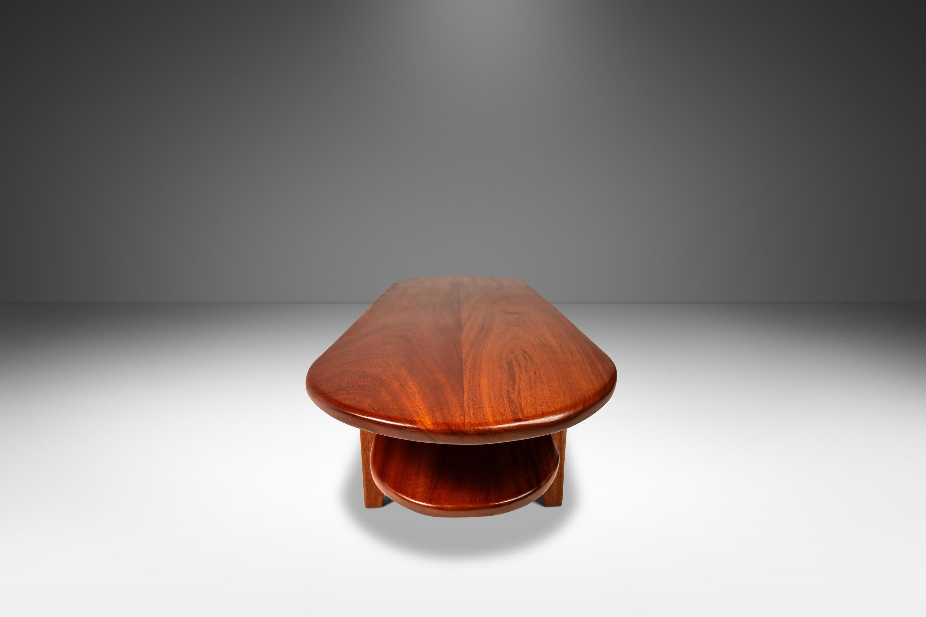 Mid-Century Modern Table basse Art déco mi-siècle moderne en acajou, fabriquée sur mesure aux États-Unis, vers 1940 en vente