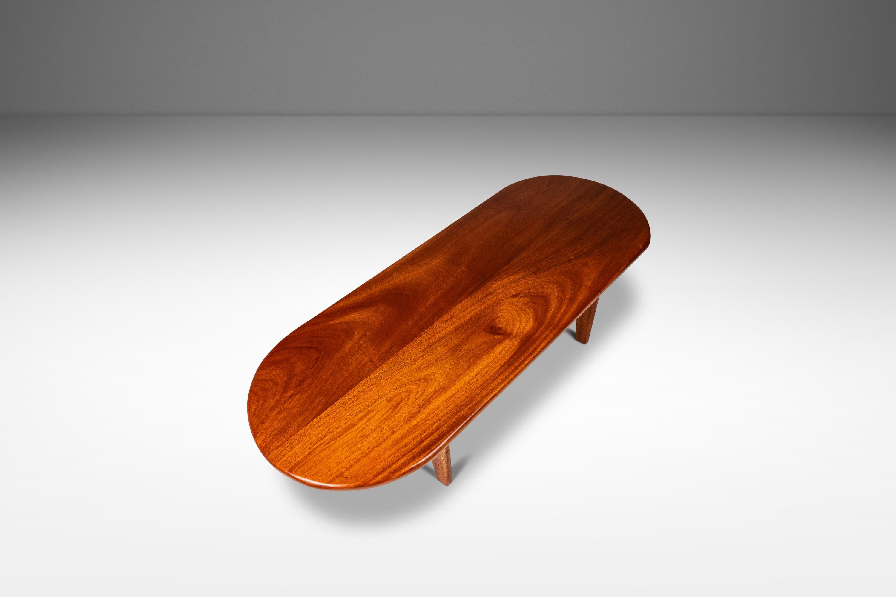 Américain Table basse Art déco mi-siècle moderne en acajou, fabriquée sur mesure aux États-Unis, vers 1940 en vente