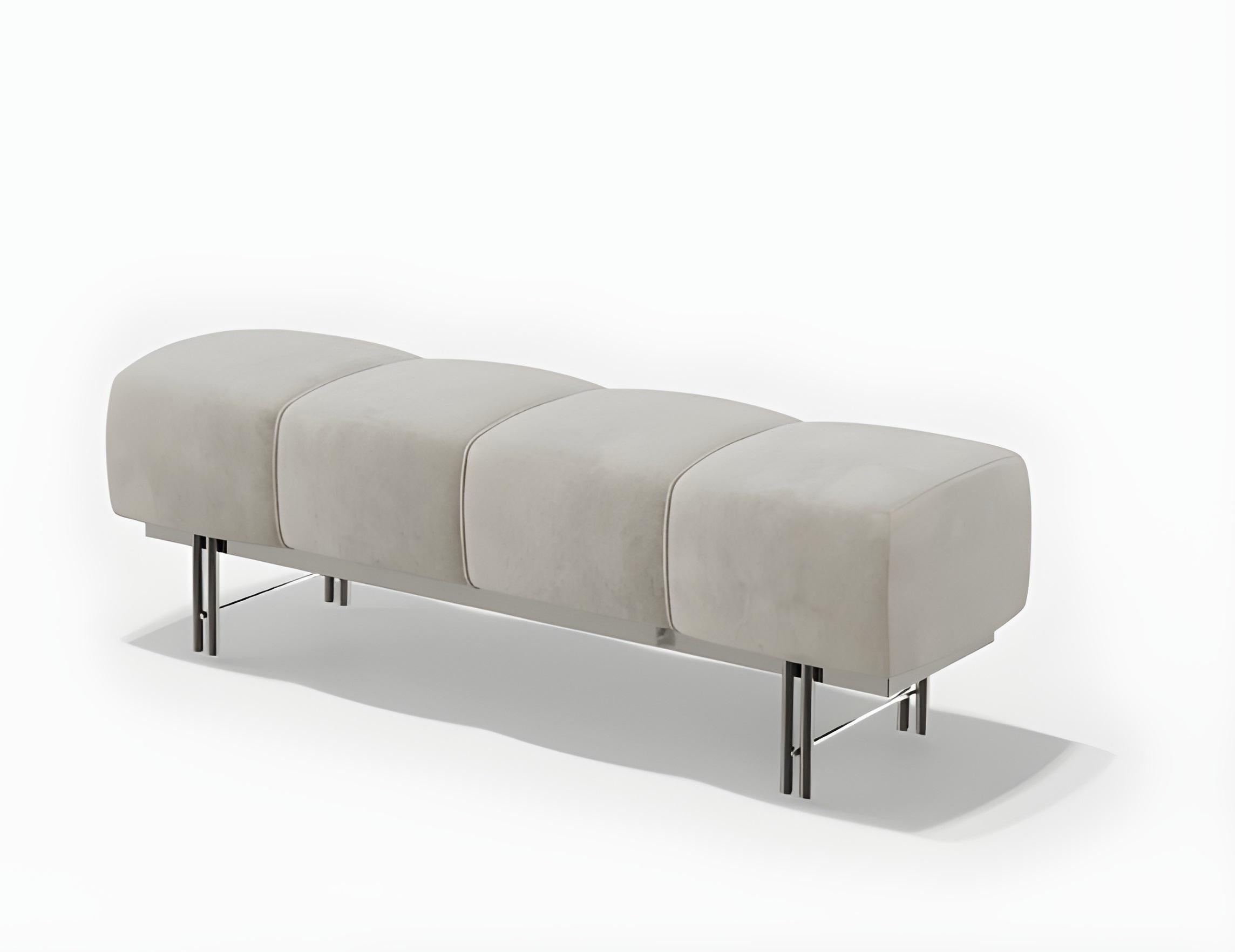 Métal Banc fait sur mesure avec base en acier inoxydable, finition dorée et cuir en vente