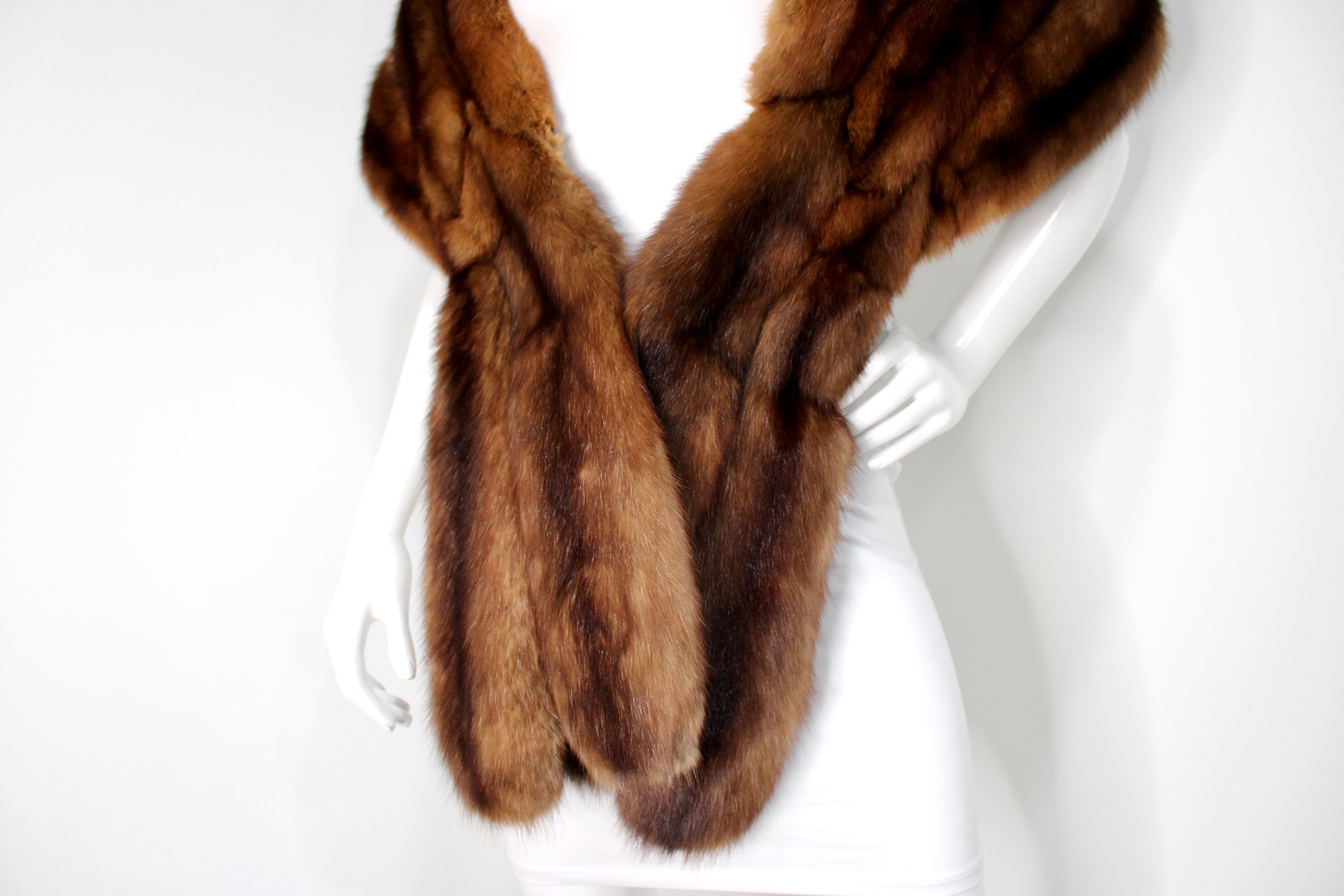 Custom-Made Brown Mink Fur Stole Shawl circa 1960s en Bueno estado para la venta en Scottsdale, AZ