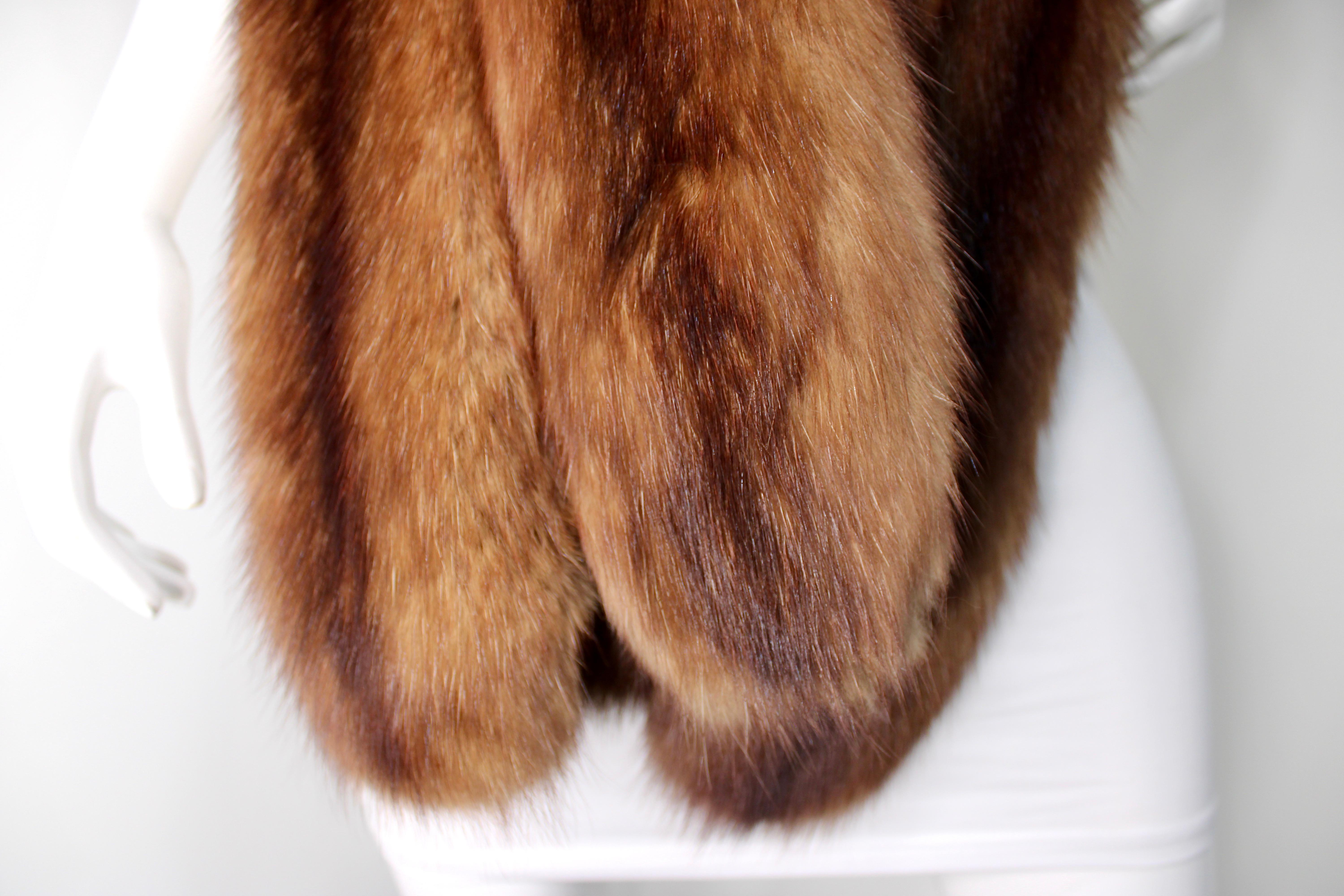 Custom-Made Brown Mink Fur Stole Shawl circa 1960s en venta 1