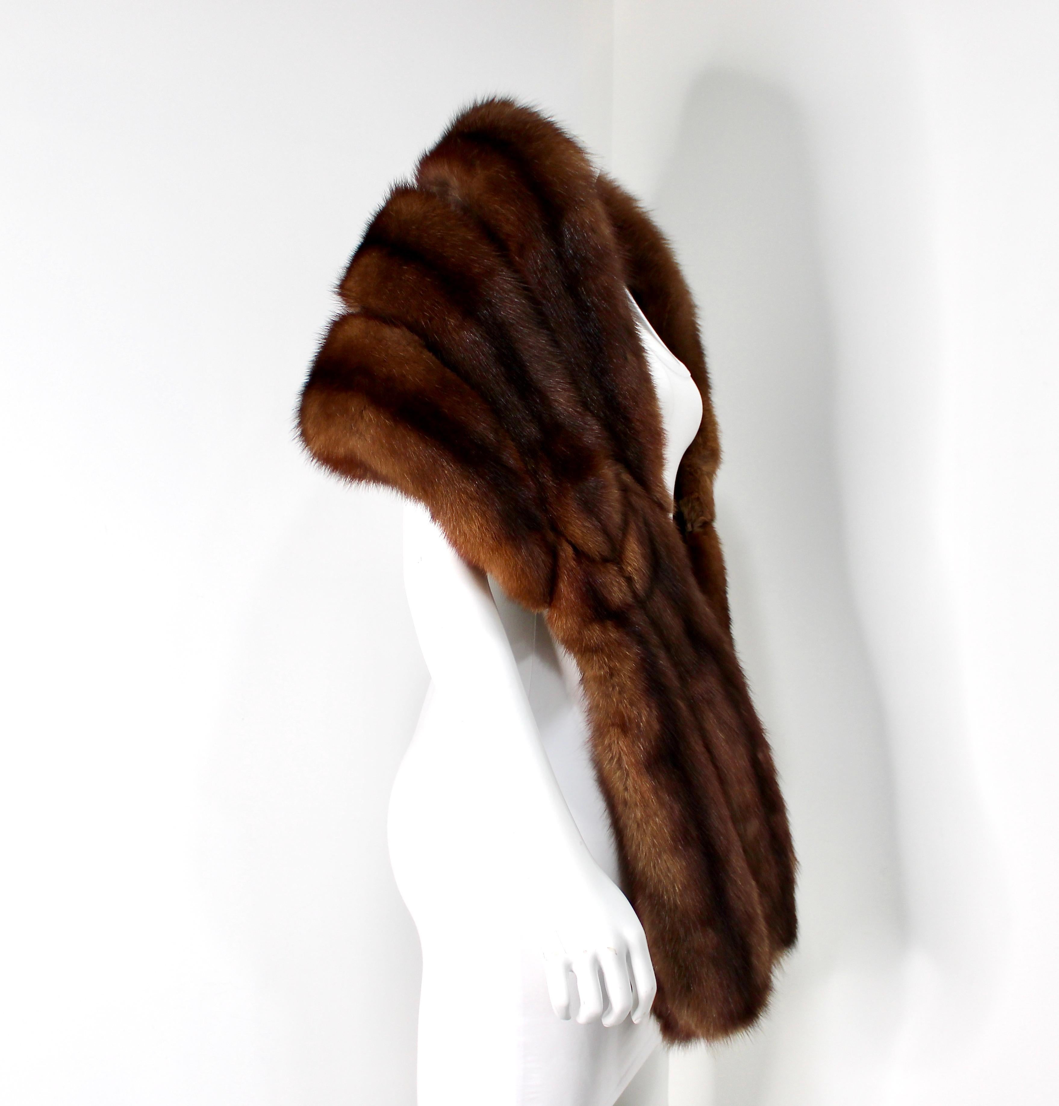 Custom-Made Brown Mink Fur Stole Shawl circa 1960s en venta 3