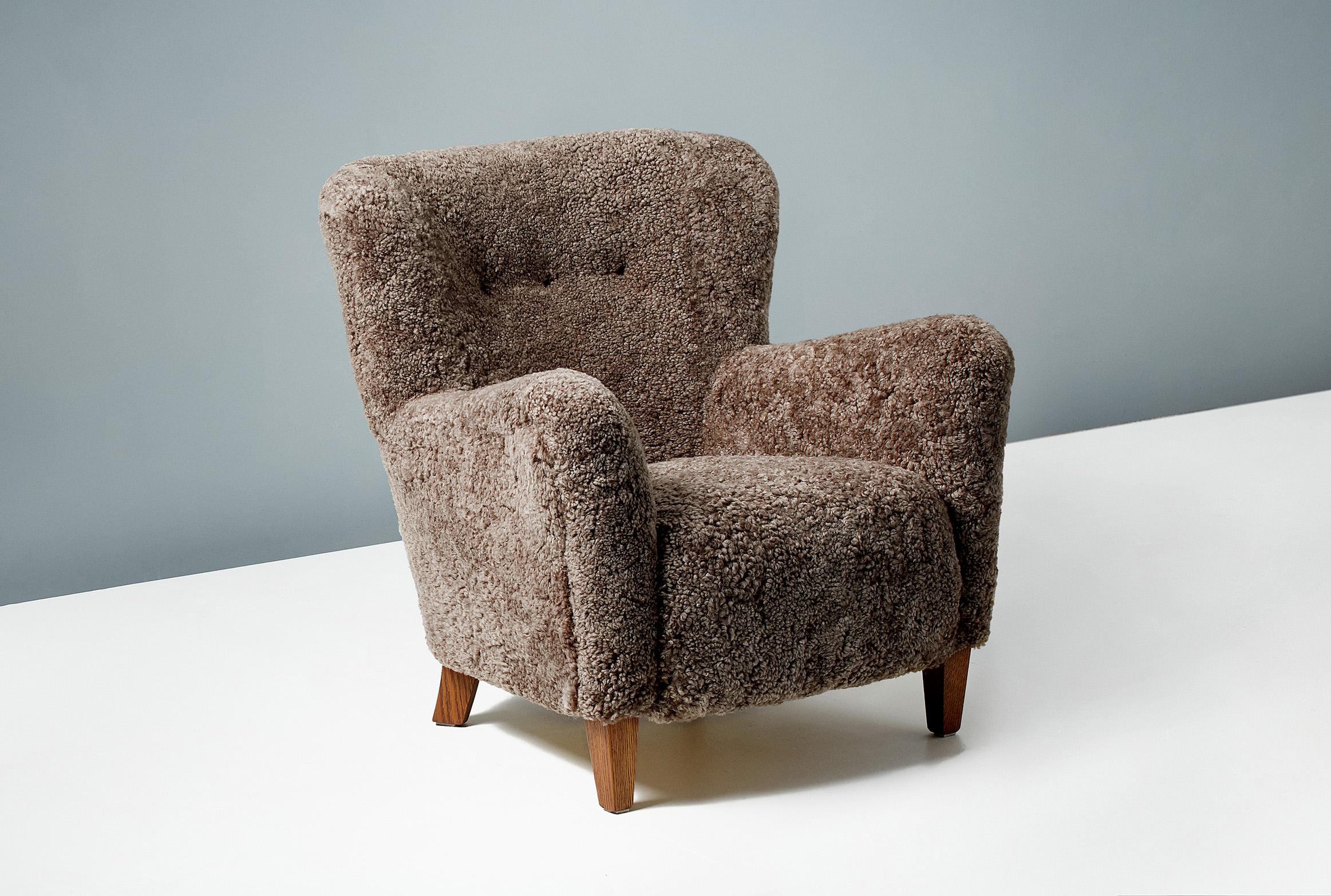 Dagmar Design - Ryo Lounge Chair

The Ryo lounge chair is from our custom-made upholstered range. This piece has been developed and hand-made at our workshops in London using the highest quality materials. The frame is constructed from solid beech