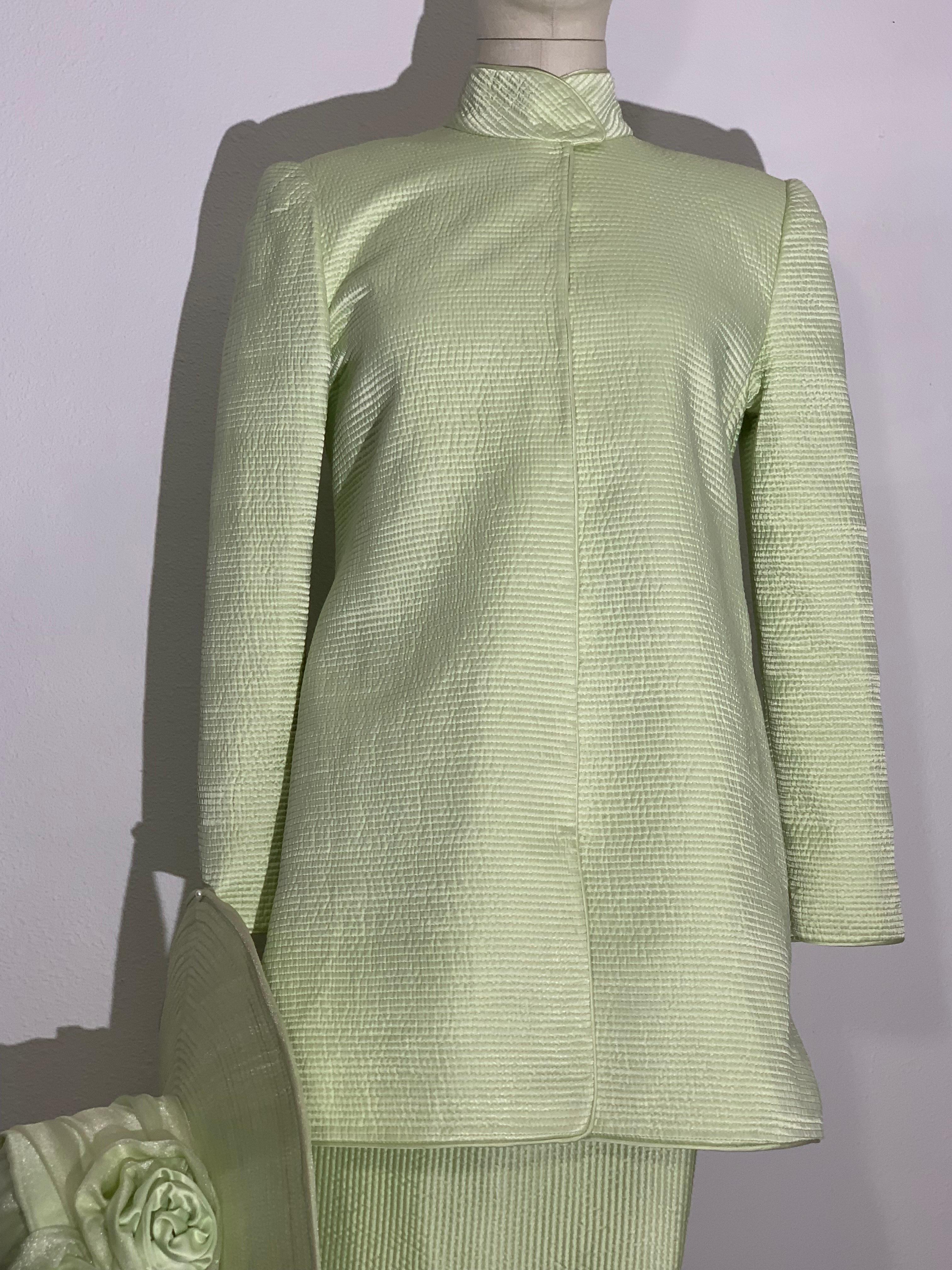 Custom Made Celadon Green Silk Quilted Pantsuit w Stovepipe Leg & Tunic Jacket In Excellent Condition For Sale In Gresham, OR