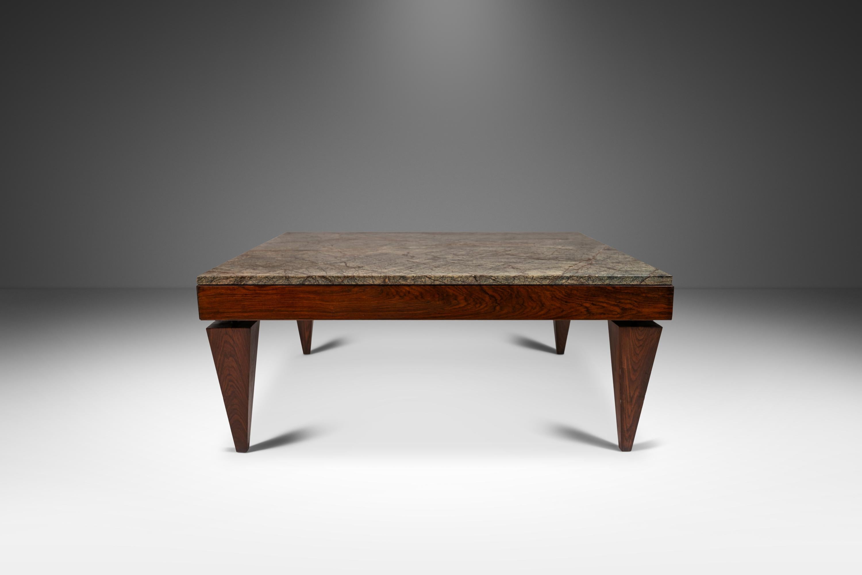 Mid-Century Modern Table basse faite sur mesure avec plateau en granit à la manière de Gio Ponti, États-Unis, années 1980 en vente
