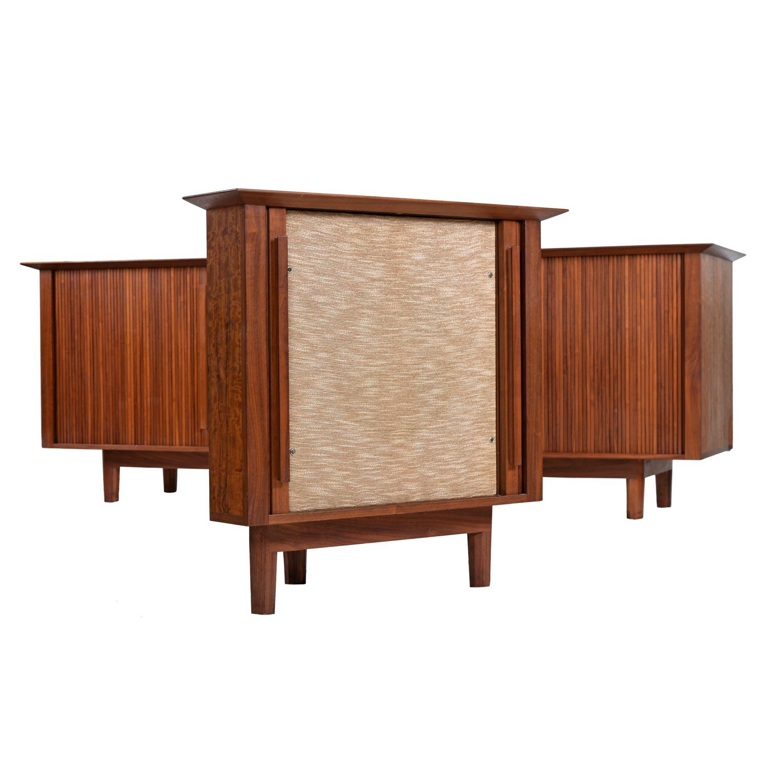 First, let's talk about these awesome cabinets, then we'll move on to the professionally restored, Original audio components and incredible sound.  Please believe me when I say pictures don't do these pieces justice. The mahogany (possibly Mindoro)