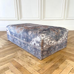 Maßgefertigter Würfel-Ottoman im türkischen Vintage-Teppichstil