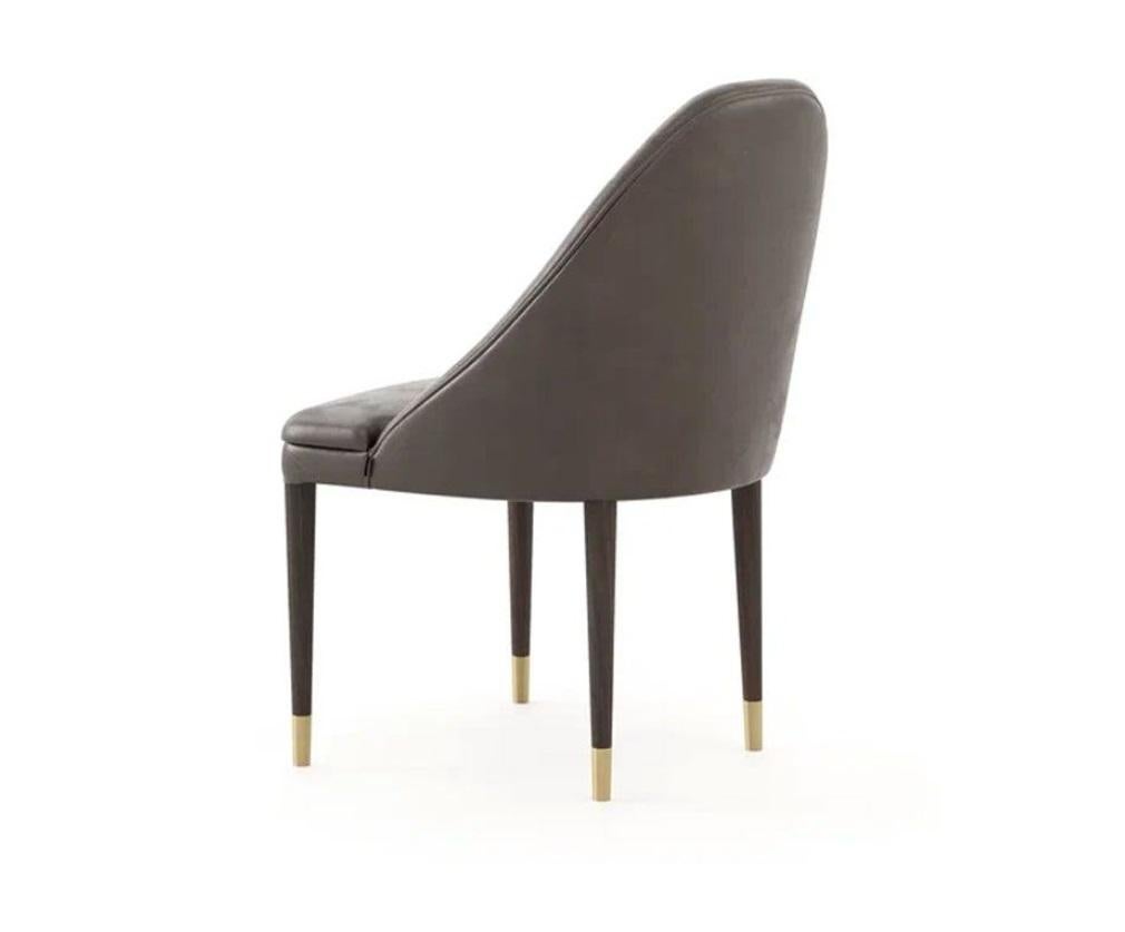 Moderne CUSTOM MADE Chaise design sur mesure avec des am designs et une Silhouette épurée/cuir en vente