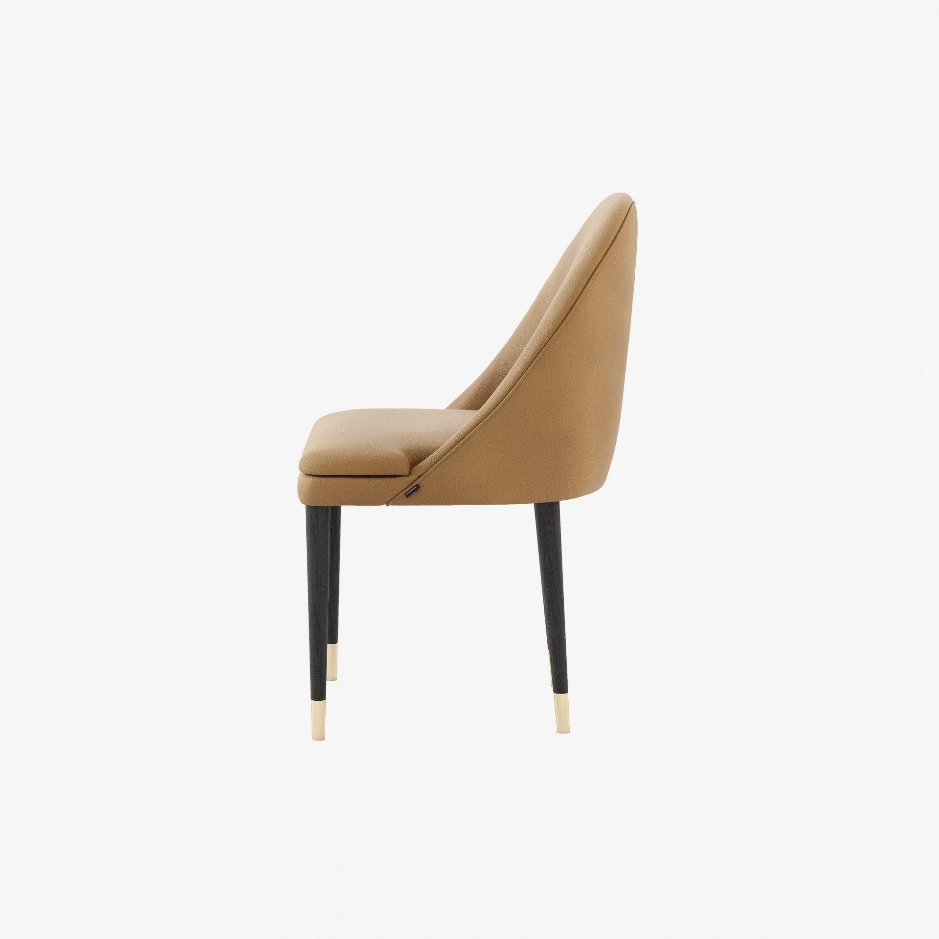CUSTOM MADE Chaise design sur mesure avec des am designs et une Silhouette épurée/cuir Neuf - En vente à NEW YORK, NY