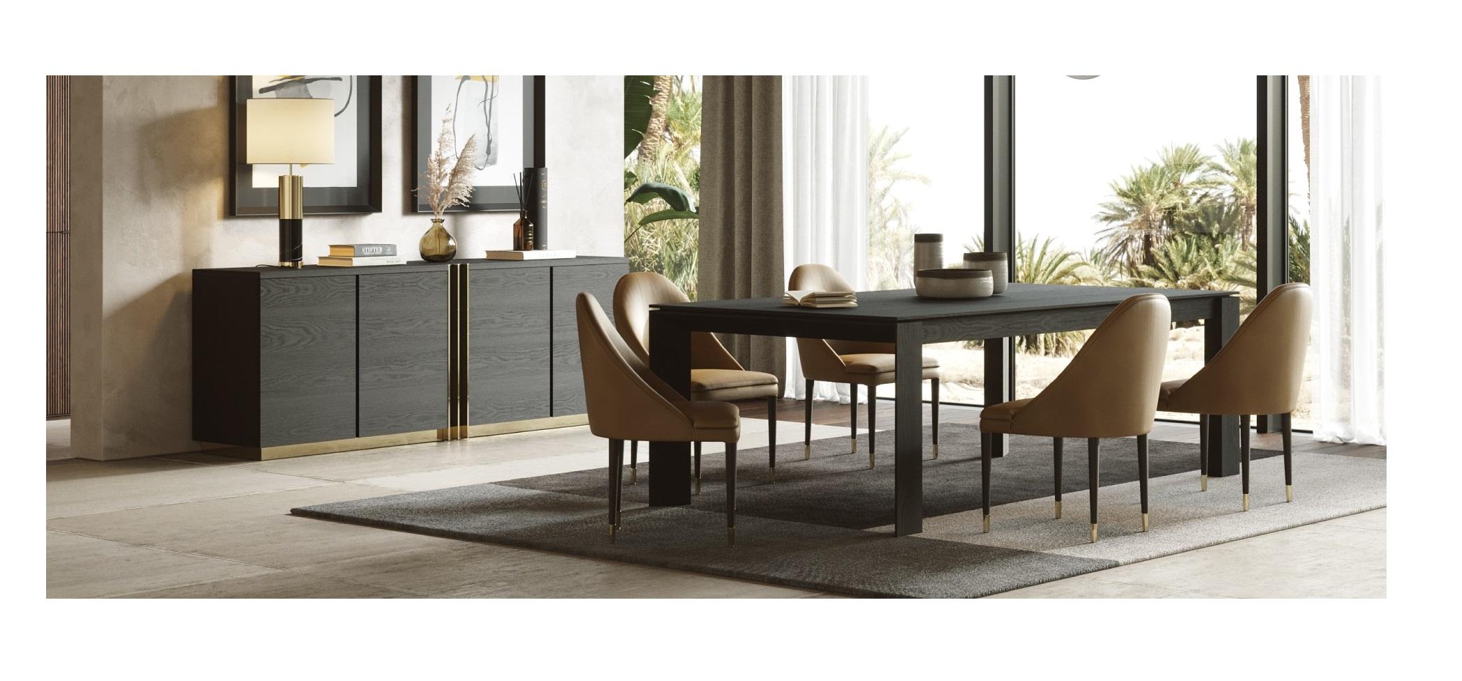 Divano di design su misura con un tocco vintage in vendita 1