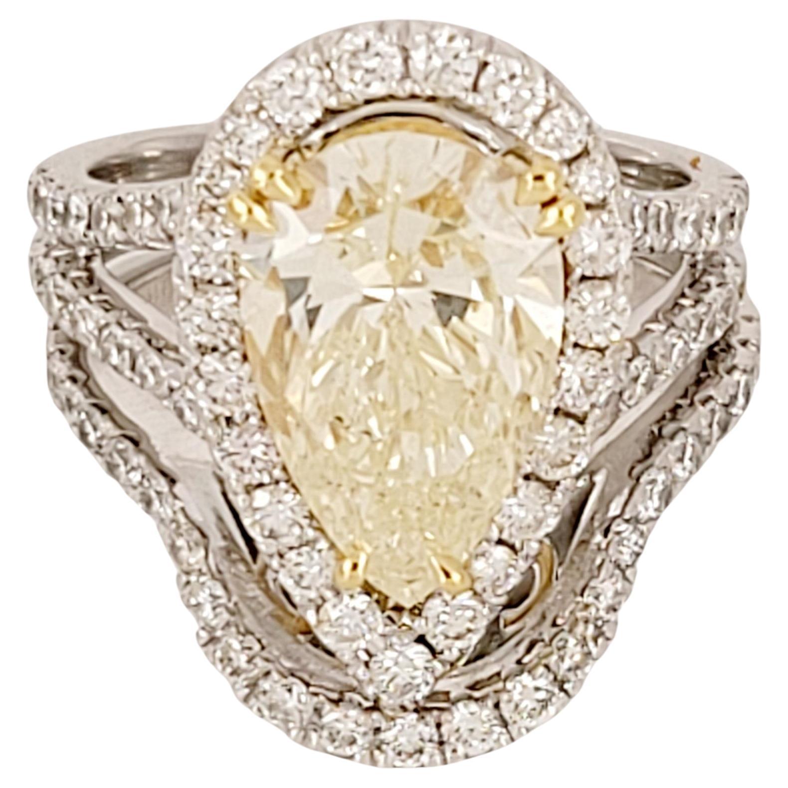 Custom Made Diamond Ring in 14K White Gold For Sale