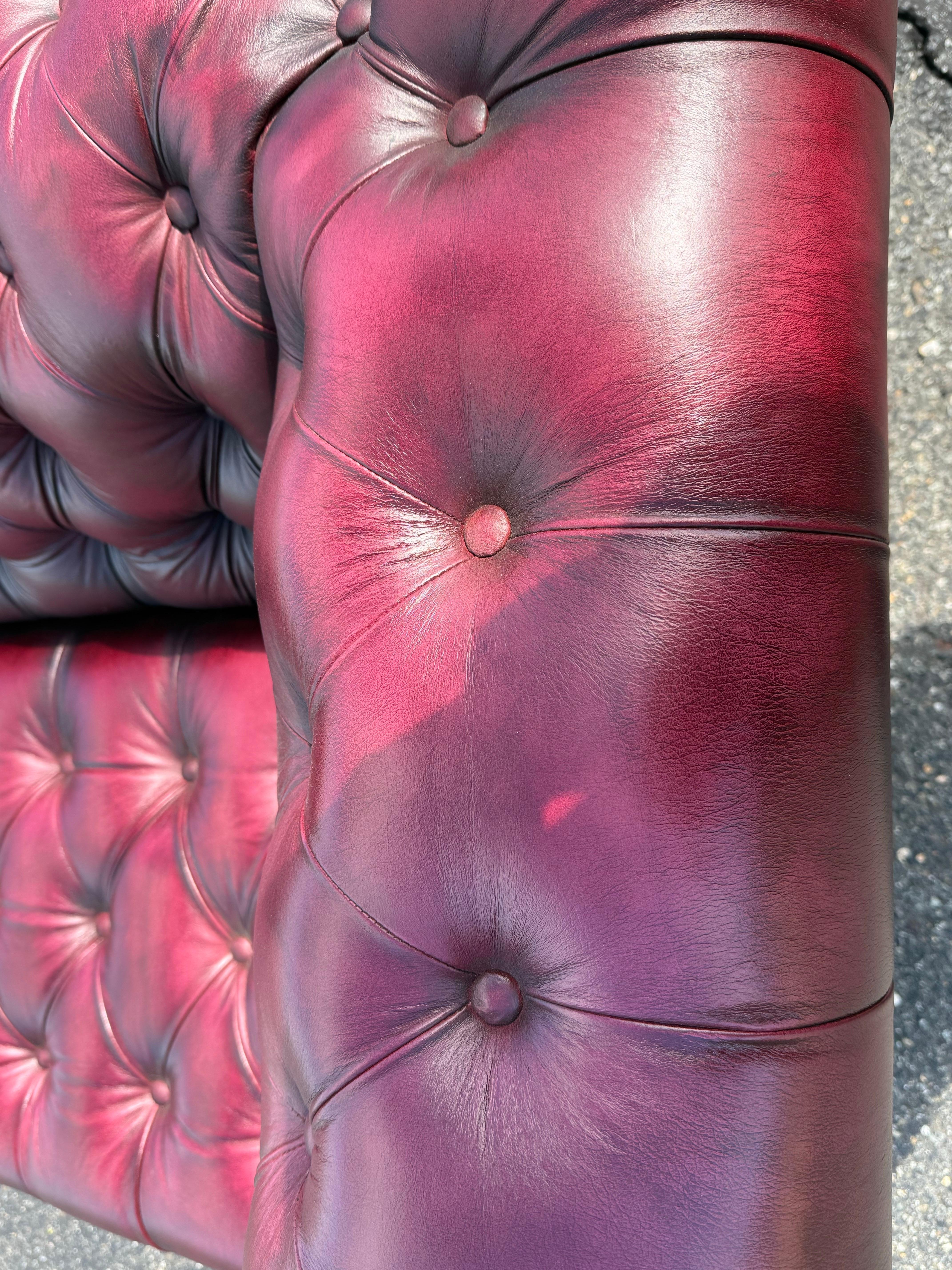 Custom-Made English Leather Oxblood Tufted Bench 87 inch Chesterfield Sofa For Sale 6