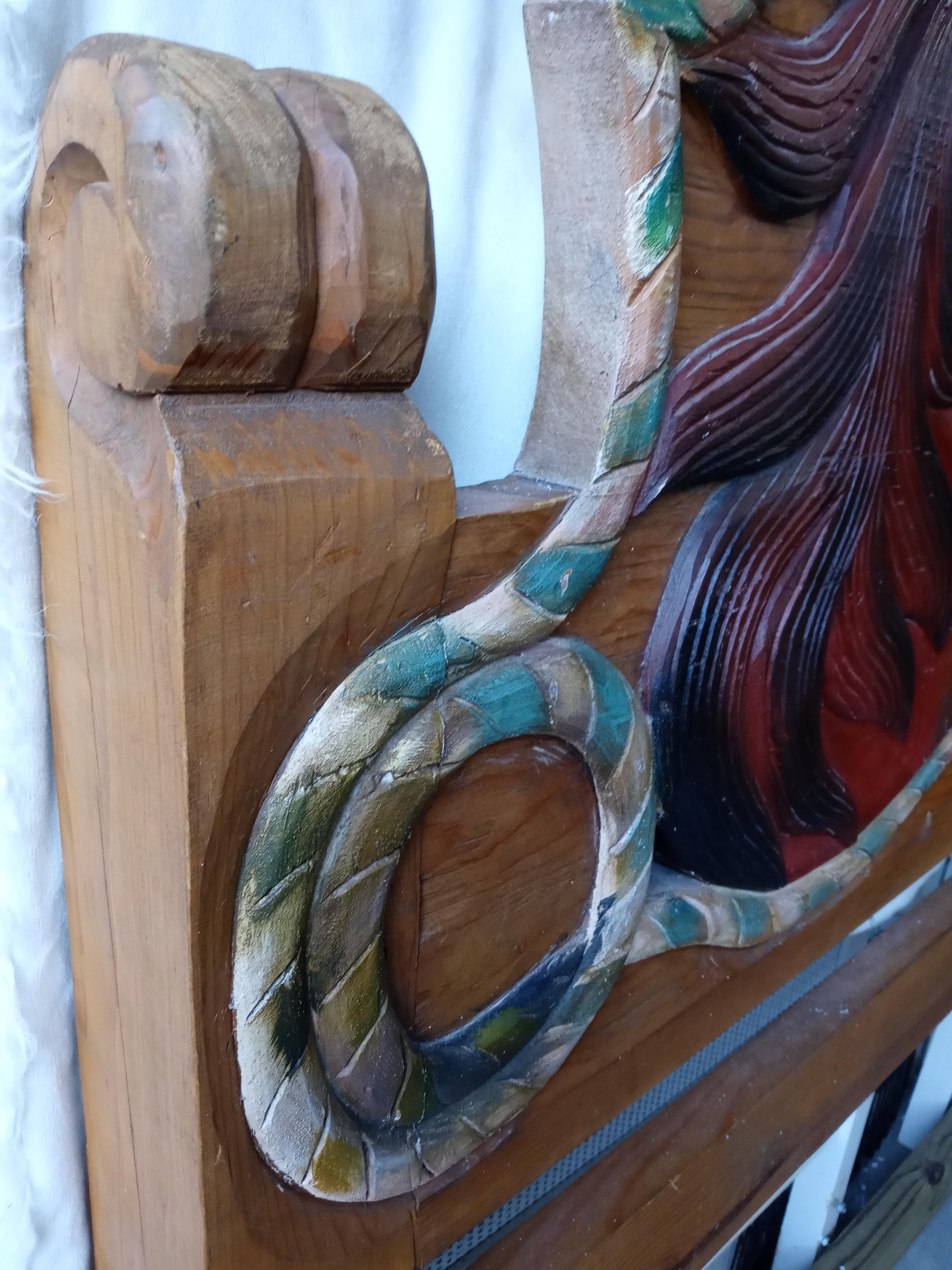 Custom Made Equestrian Double Horse Head geschnitzt Holz King Size Kopfteil (Ende des 20. Jahrhunderts) im Angebot