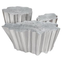 CUSTOM MADE Table basse à forme libre, set de 3, finition feuille d'argent