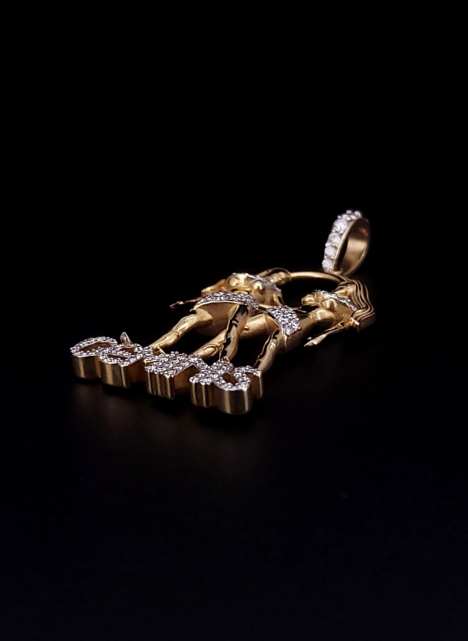 CUSTOM MADE Pendentif en or jaune 14 carats avec diamants Neuf - En vente à New York, NY