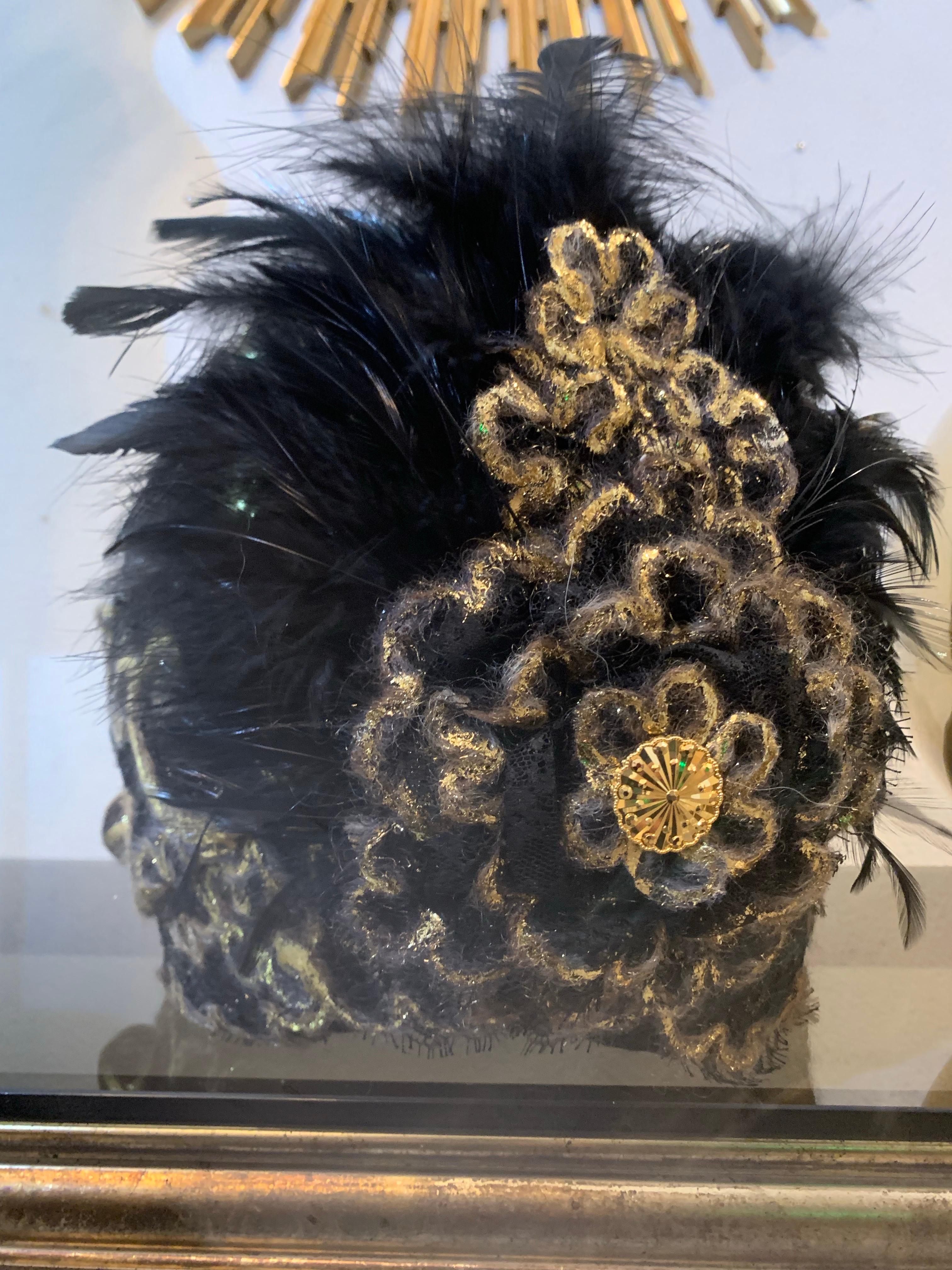 CUSTOM MADE Gold Lame & Schwarz Mohair Boucle Turban mit Feder Spray & Hut Pin im Angebot 8